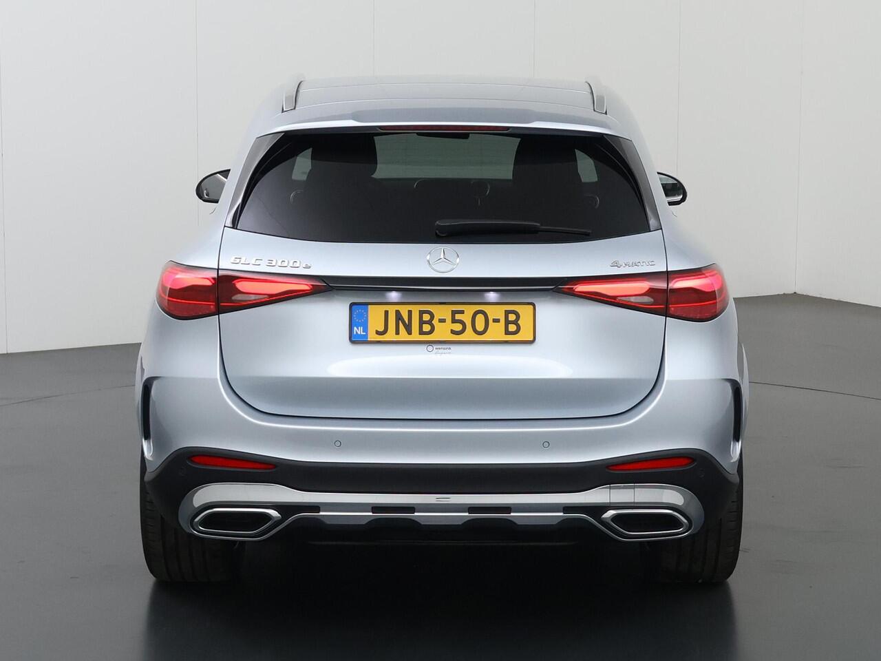 Mercedes-Benz GLC-KLASSE 300e 4MATIC AMG Line | Digital light | 20 inch | 360-camera | Trekhaak |