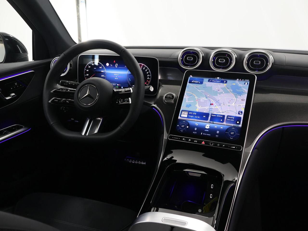 Mercedes-Benz GLC-KLASSE 400e 4MATIC AMG Line | Panoramaschuifdak | Premium pakket | Trekhaak | Night pakket | Dodehoekassistent | DIGITAL LIGHT | 20"AMG velgen |