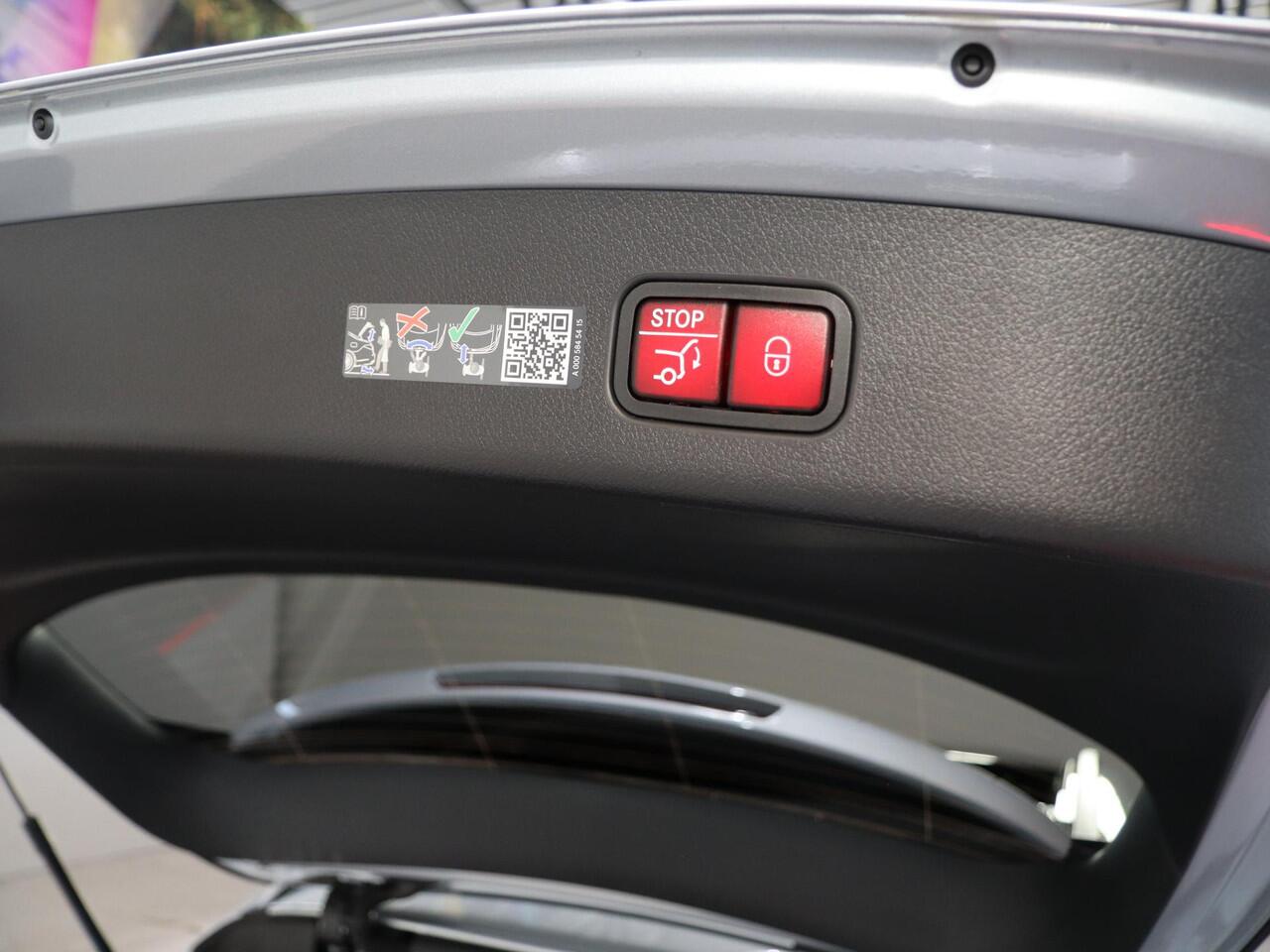 Mercedes-Benz GLC-KLASSE 300e 4MATIC Sport Edition | Panoramaschuifdak | Premium pakket | 360 Camera | Matrix LED koplampen