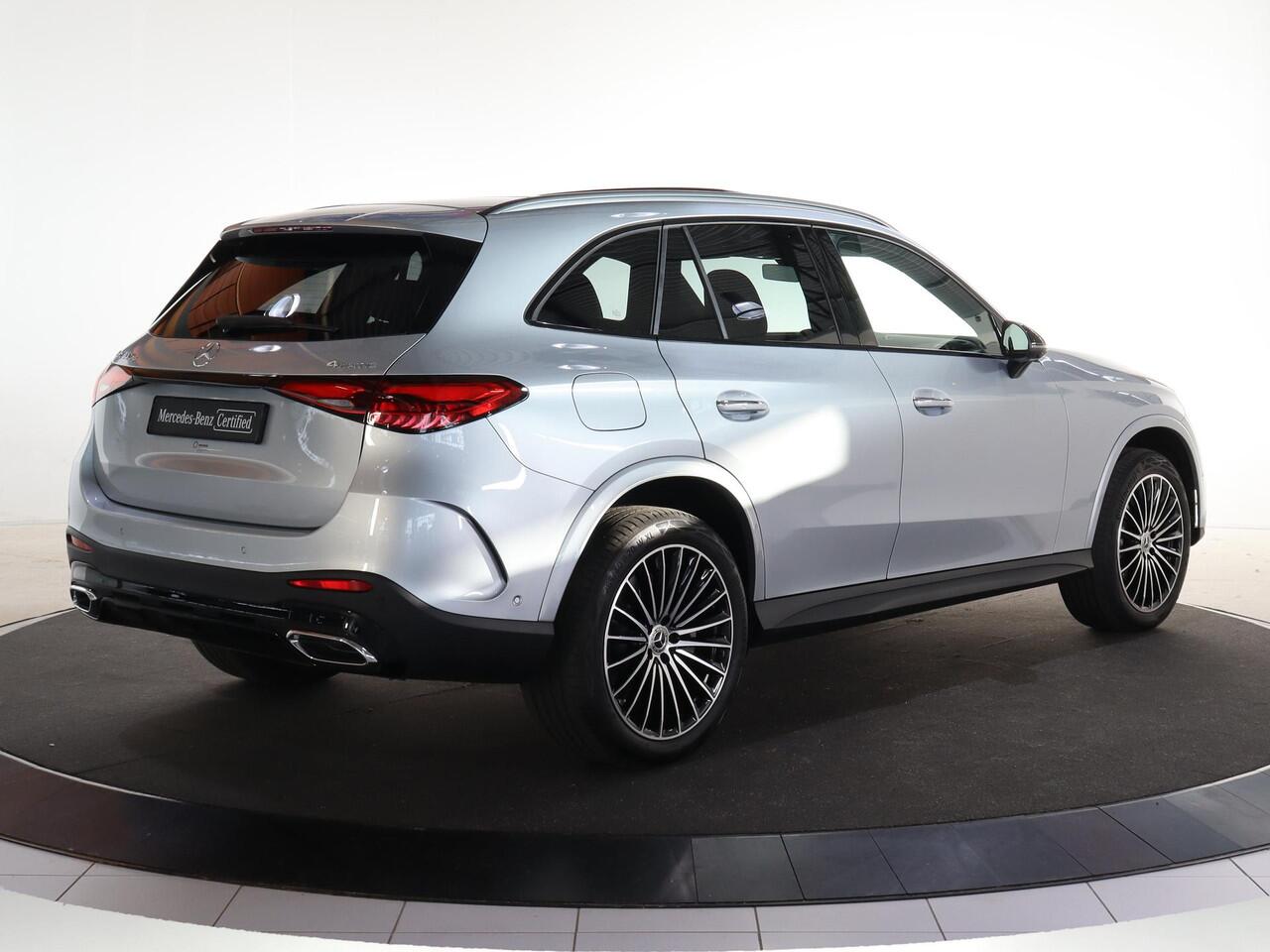 Mercedes-Benz GLC-KLASSE 300e 4MATIC Sport Edition | Panoramaschuifdak | Premium pakket | 360 Camera | Matrix LED koplampen