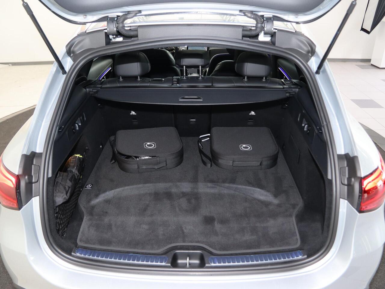 Mercedes-Benz GLC-KLASSE 400e 4MATIC Sport Edition | Panoramaschuifdak | Premium Plus | Winter pakket | Rijassistentiepakket Plus | Trekhaak |