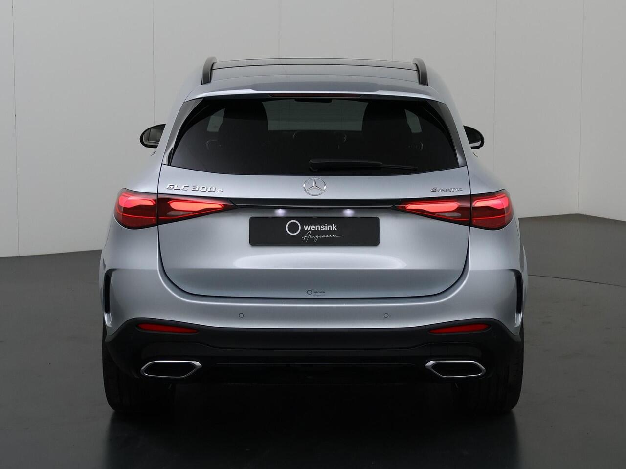 Mercedes-Benz GLC-KLASSE 300e 4MATIC Sport Edition | Panoramadak | Trekhaak | Burmester || Head up display | Rijassistentie pakket |