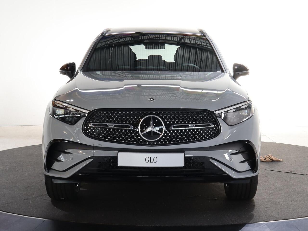 Mercedes-Benz GLC-KLASSE 300e 4MATIC Sport Edition | Panoramaschuifdak | Premium Plus | Rijassistentiepakket plus | Head-up display | Burmester | Nightpakket | Trekhaak |