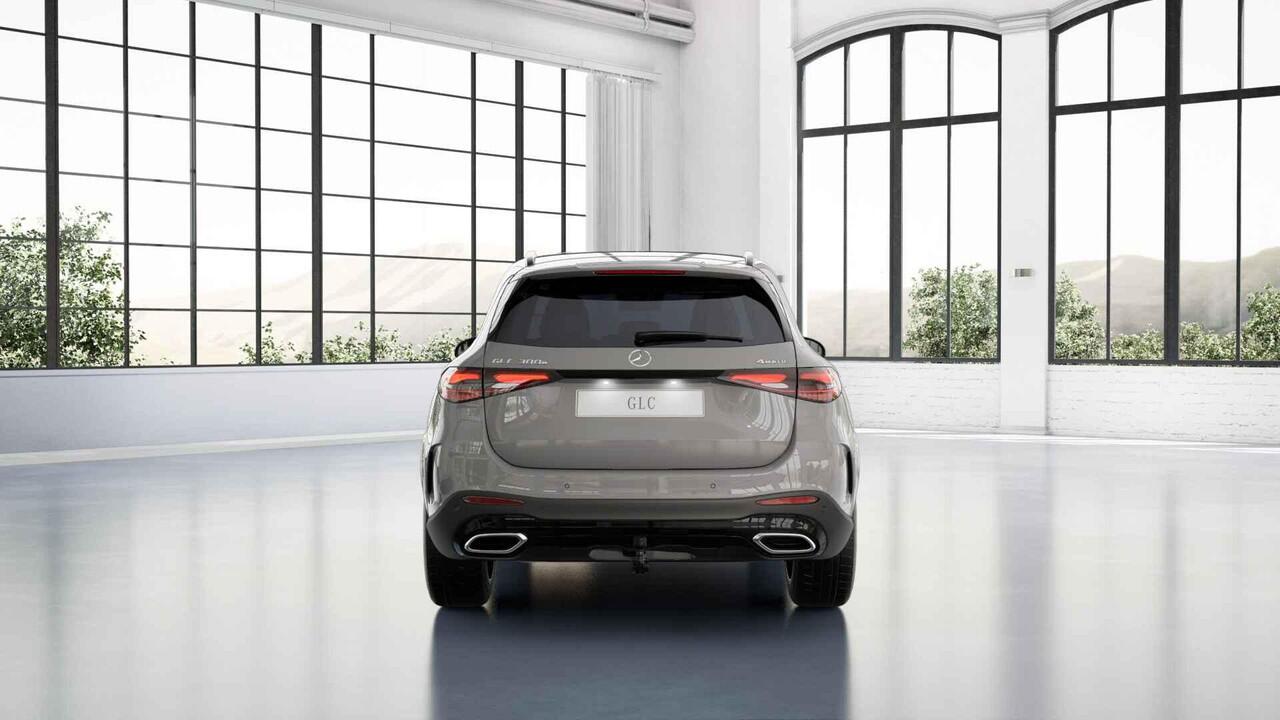 Mercedes-Benz GLC-KLASSE 300e 4MATIC Sport Edition | Panoramaschuifdak | Premium Plus | Rijassistentiepakket plus | Head-up display | Burmester | Nightpakket | Trekhaak |