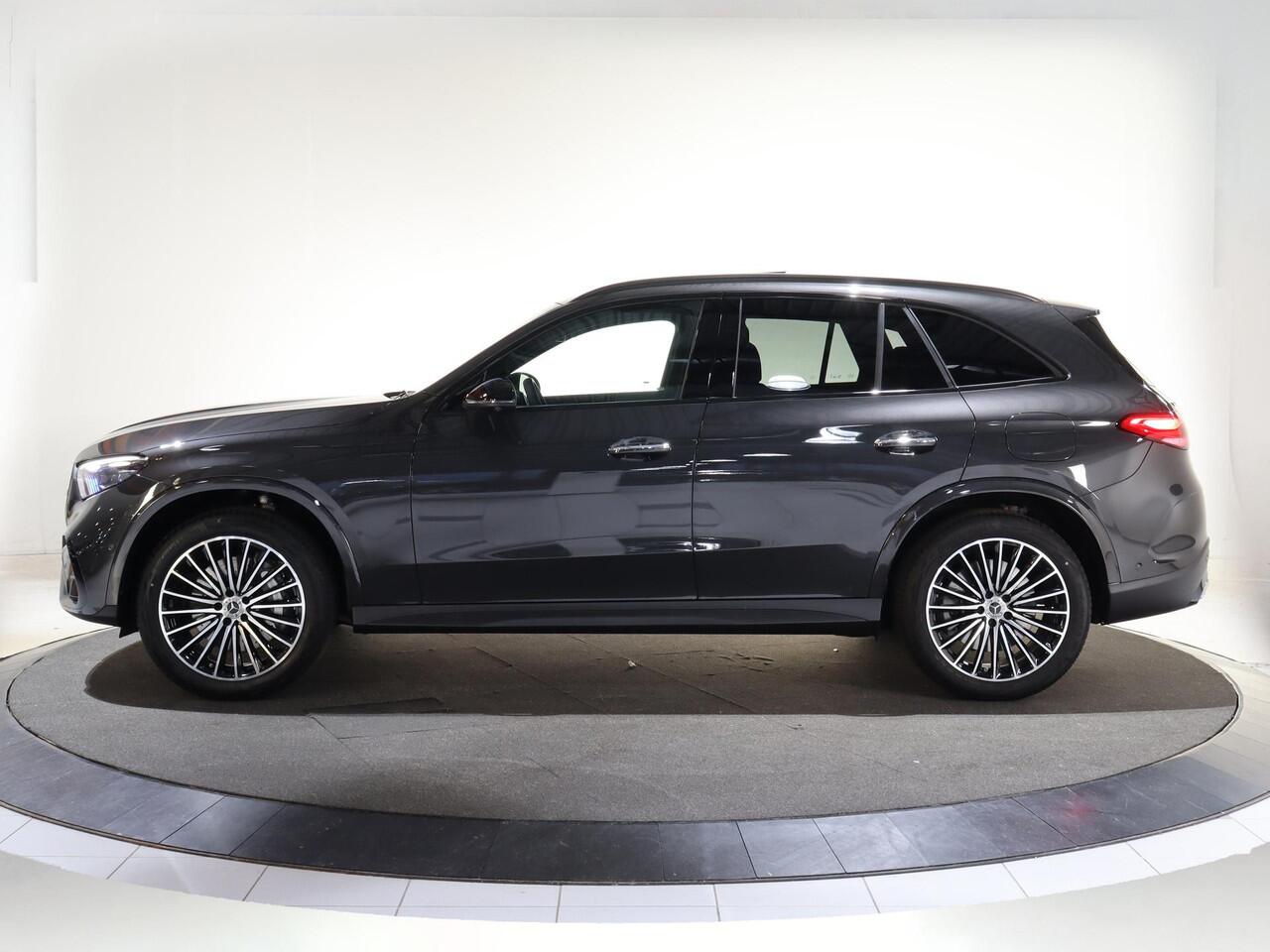 Mercedes-Benz GLC-KLASSE 300e 4MATIC Sport Edition | Panoramaschuifdak | Premium Plus | Night | Rijassistentiepakket Plus | Trekhaak | Burmester |