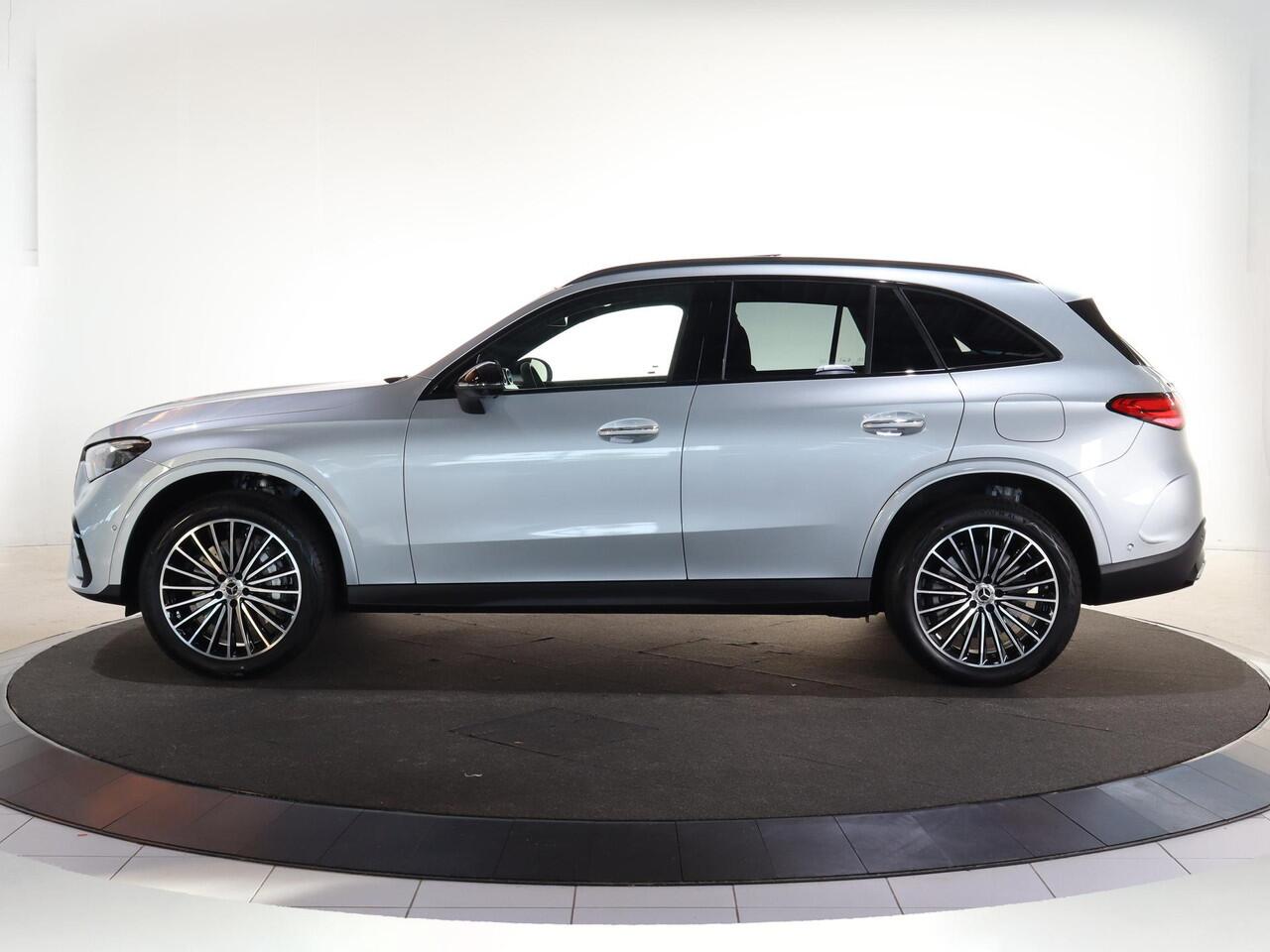 Mercedes-Benz GLC-KLASSE 300e 4MATIC Sport Edition | Panoramaschuifdak | Premium pakket | Nightpakket | Trekhaak | 360° camera | Dodehoekassistent | DIGITAL LIGHT |