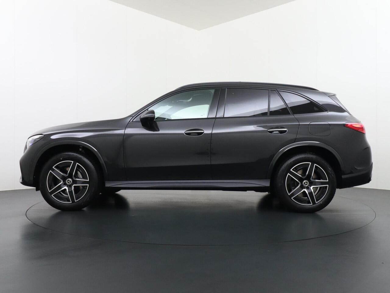 Mercedes-Benz GLC-KLASSE 400e 4MATIC Sport Edition | Distronic Cruise Control | Memorystoelen | Panorama - Schuifdak | Head-Up Display | 360° Camera | Niveauregeling | Burmester Surround Sound