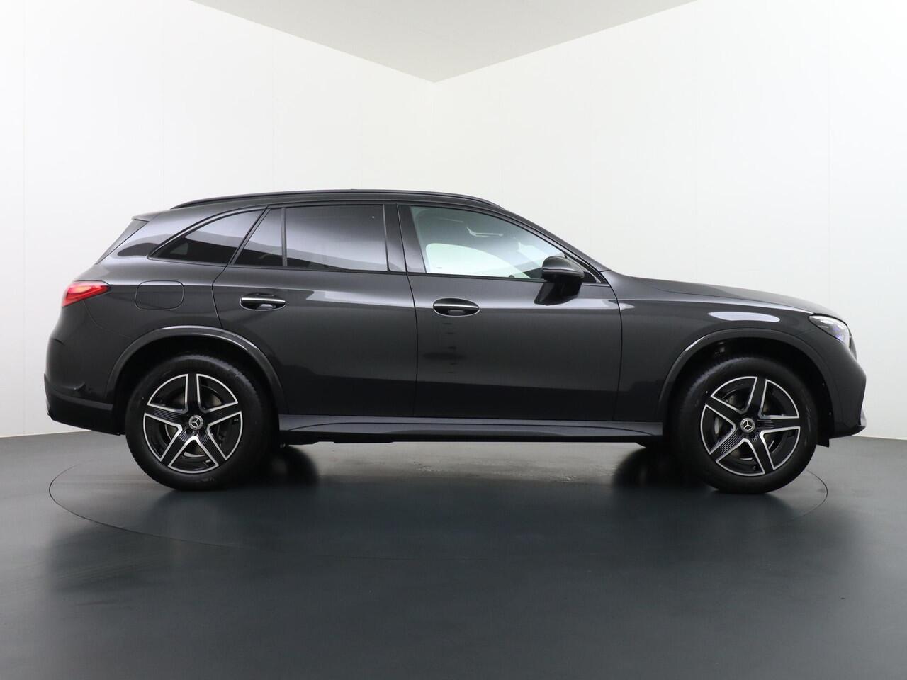 Mercedes-Benz GLC-KLASSE 400e 4MATIC Sport Edition | Distronic Cruise Control | Memorystoelen | Panorama - Schuifdak | Head-Up Display | 360° Camera | Niveauregeling | Burmester Surround Sound