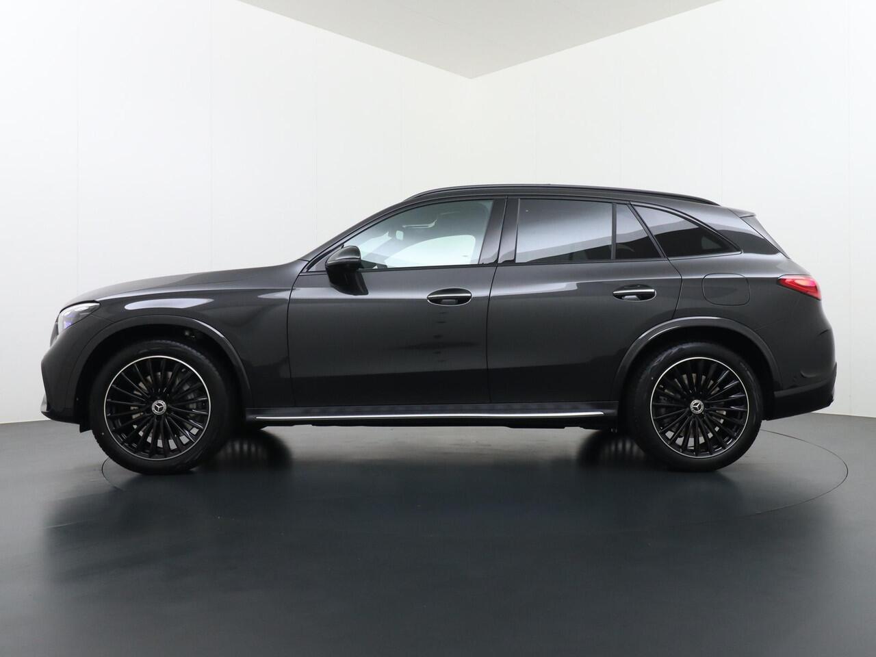 Mercedes-Benz GLC-KLASSE 300e 4MATIC Sport Edition | Massagestoelen Voorin | Luchtvering | Achterasbesturing 4.5° | Distronic Cruise Control | Memoryseats | Trekhaak Wegklapbaar | Head-Up Display | 360° Camera