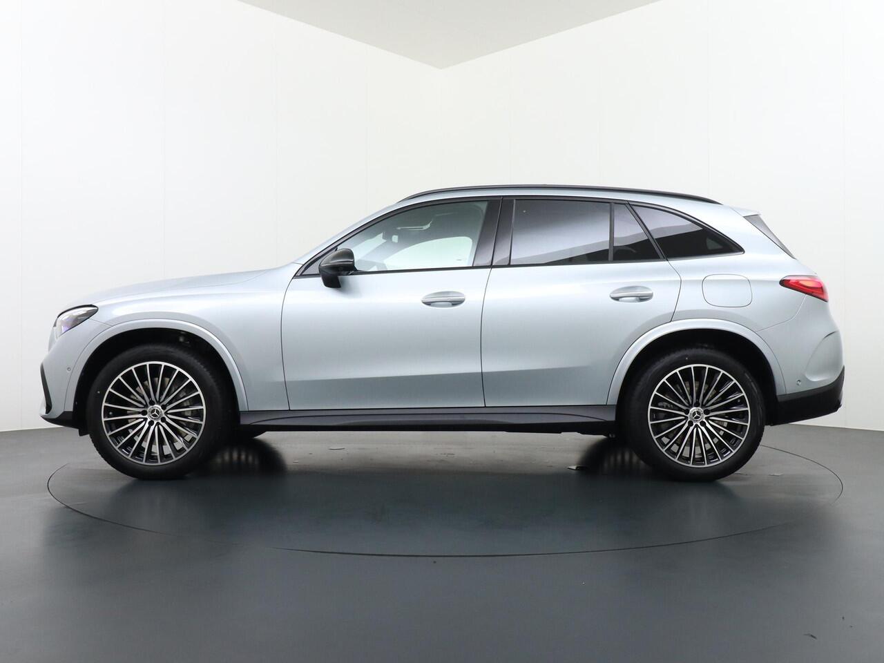 Mercedes-Benz GLC-KLASSE 300e 4MATIC Sport Edition | Panorama - Schuifdak | Trekhaak Wegklapbaar | Digital Light | Niveauregeling | 360° Camera | Memorystoelen | Apple Carplay & Android Auto