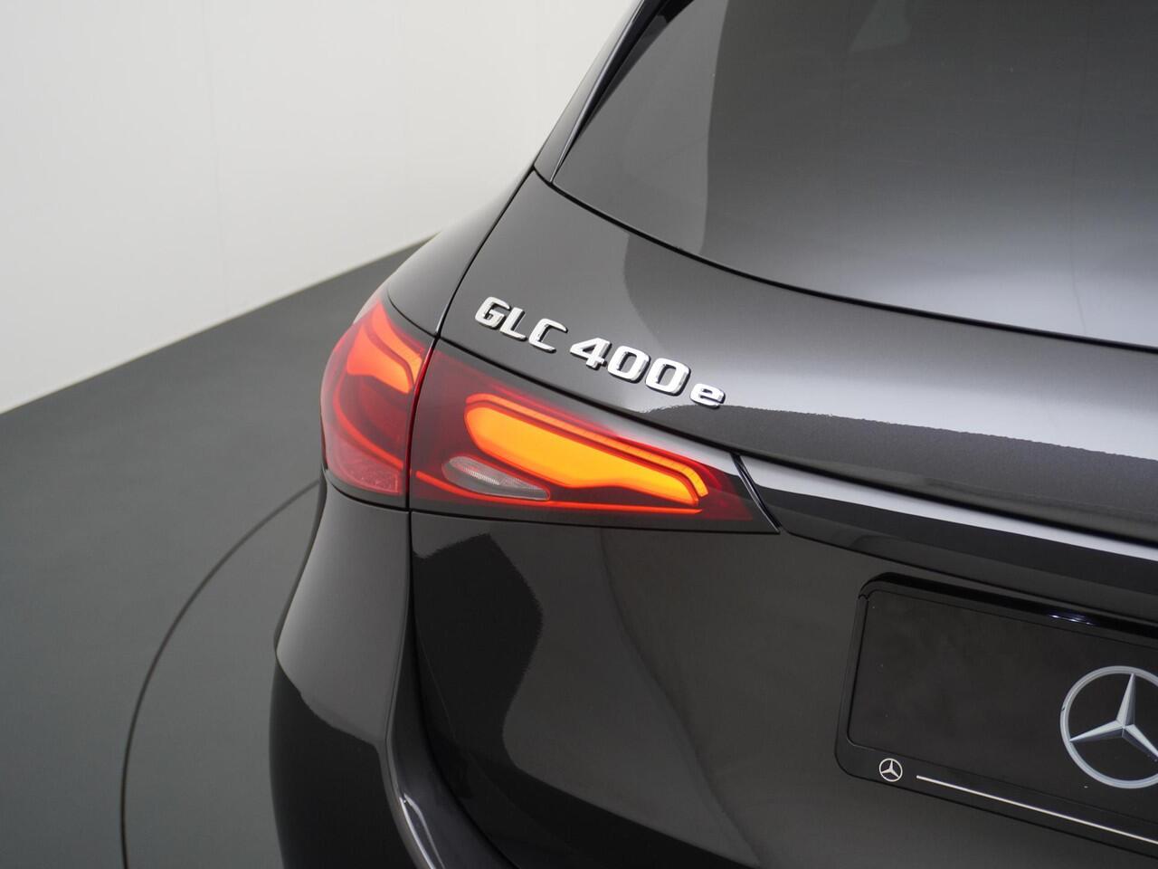 Mercedes-Benz GLC-KLASSE 400e 4MATIC Sport Edition | Achterasbesturing | Luchtvering | Panorama - Schuifdak | Head-Up Display | Trekhaak Wegklapbaar | 360° Camera | Memorystoelen | Distronic Cruise Control