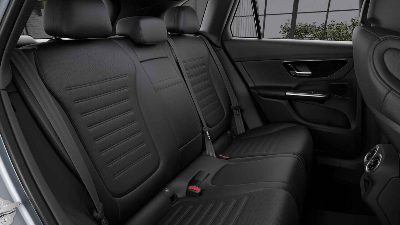 Mercedes-Benz GLC-KLASSE 300e 4MATIC Sport Edition | Panoramaschuifdak | Premium pakket | Nightpakket | 360° camera | Trekhaak | DIGITAL LIGHT |