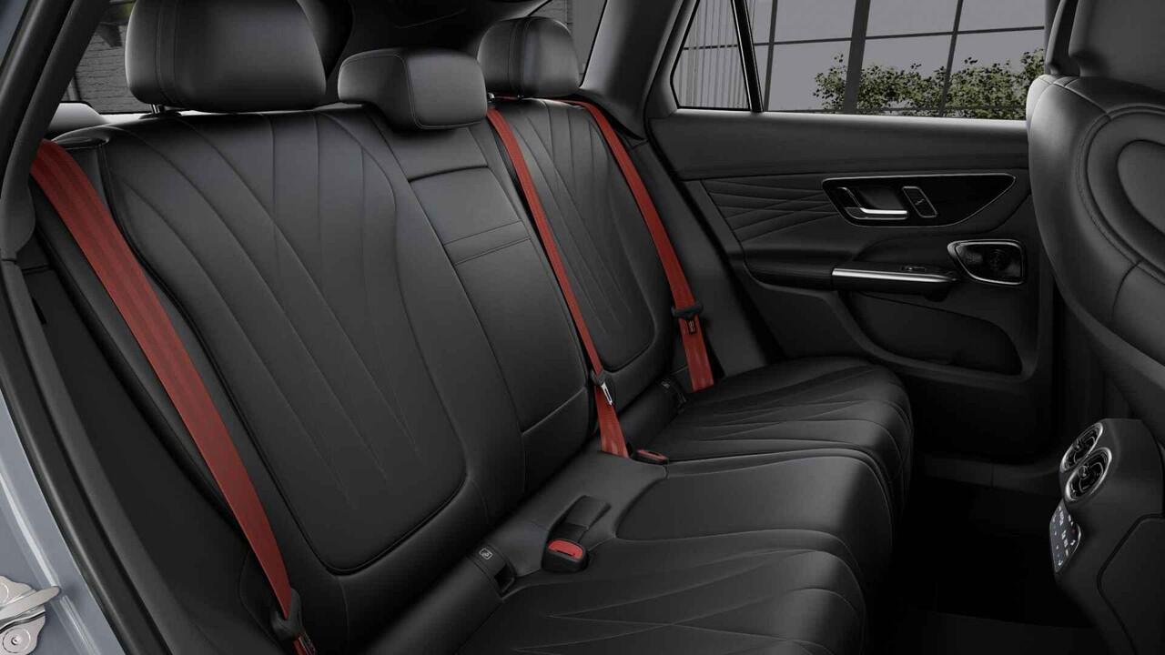 Mercedes-Benz GLC-KLASSE 300e 4MATIC Sport Edition | Panoramaschuifdak | Premium Plus | Nappa Leder | Rijassistentiepakket Plus | Burmester | Trekhaak |