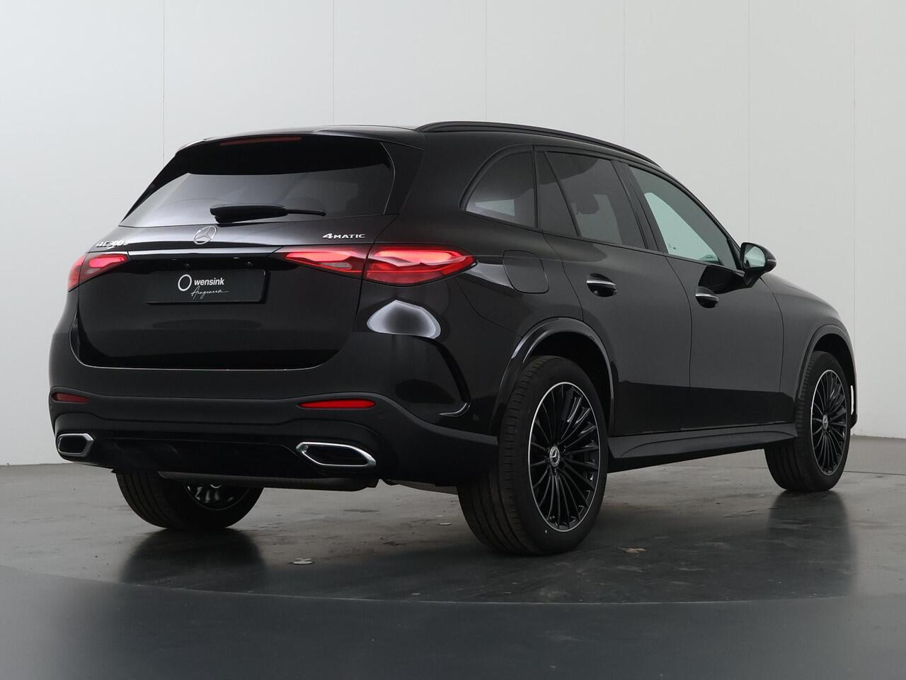 Mercedes-Benz GLC-KLASSE 300e 4MATIC Sport Edition | Panoramaschuifdak | Premium pakket | Nightpakket | 360° camera | Dodehoekassistent | DIGITAL LIGHT |