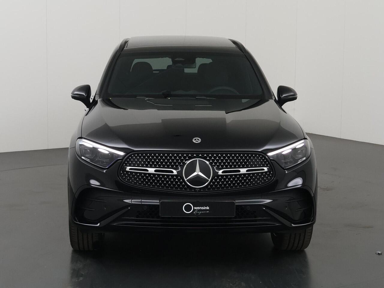 Mercedes-Benz GLC-KLASSE 300e 4MATIC Sport Edition | Panoramaschuifdak | Premium pakket | Nightpakket | 360° camera | Dodehoekassistent | DIGITAL LIGHT |