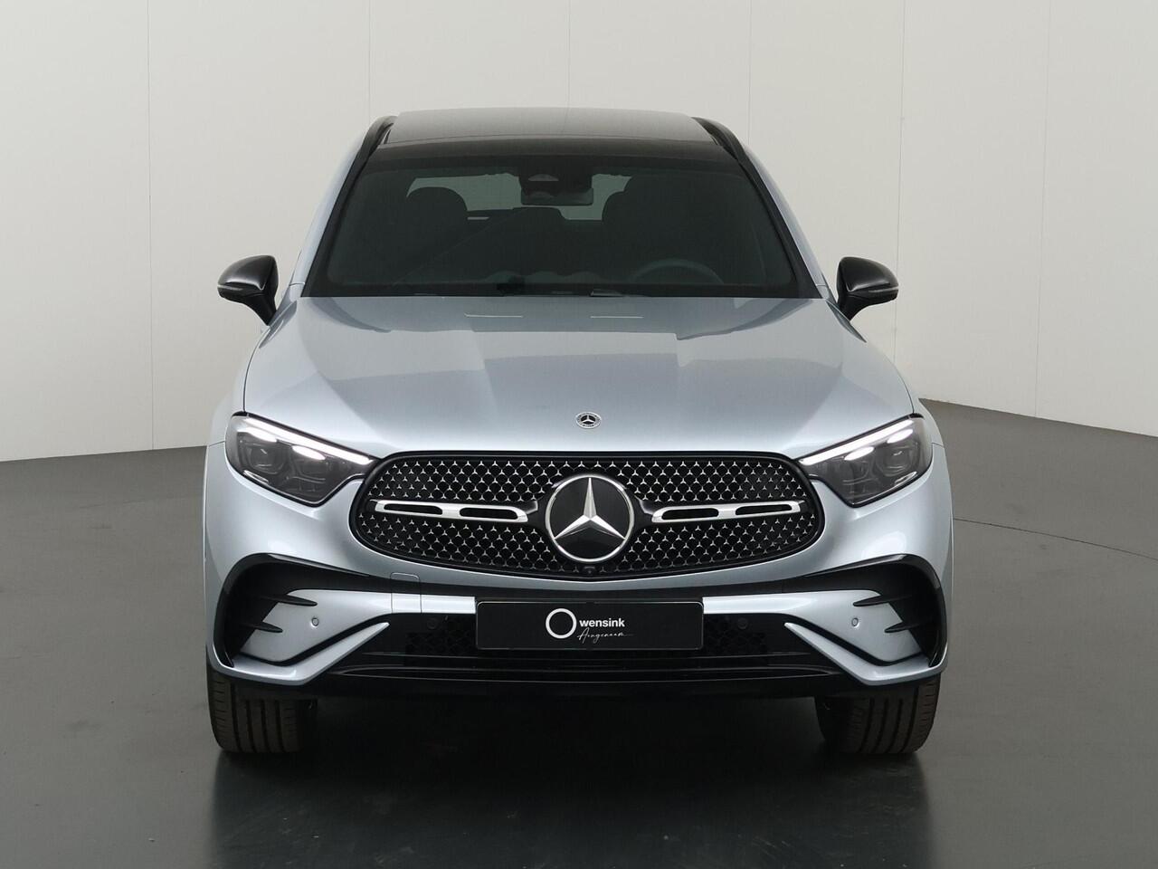 Mercedes-Benz GLC-KLASSE 300e 4MATIC Sport Edition | Panoramaschuifdak | Premium pakket | Nightpakket | 360° camera | Dodehoekassistent | DIGITAL LIGHT |