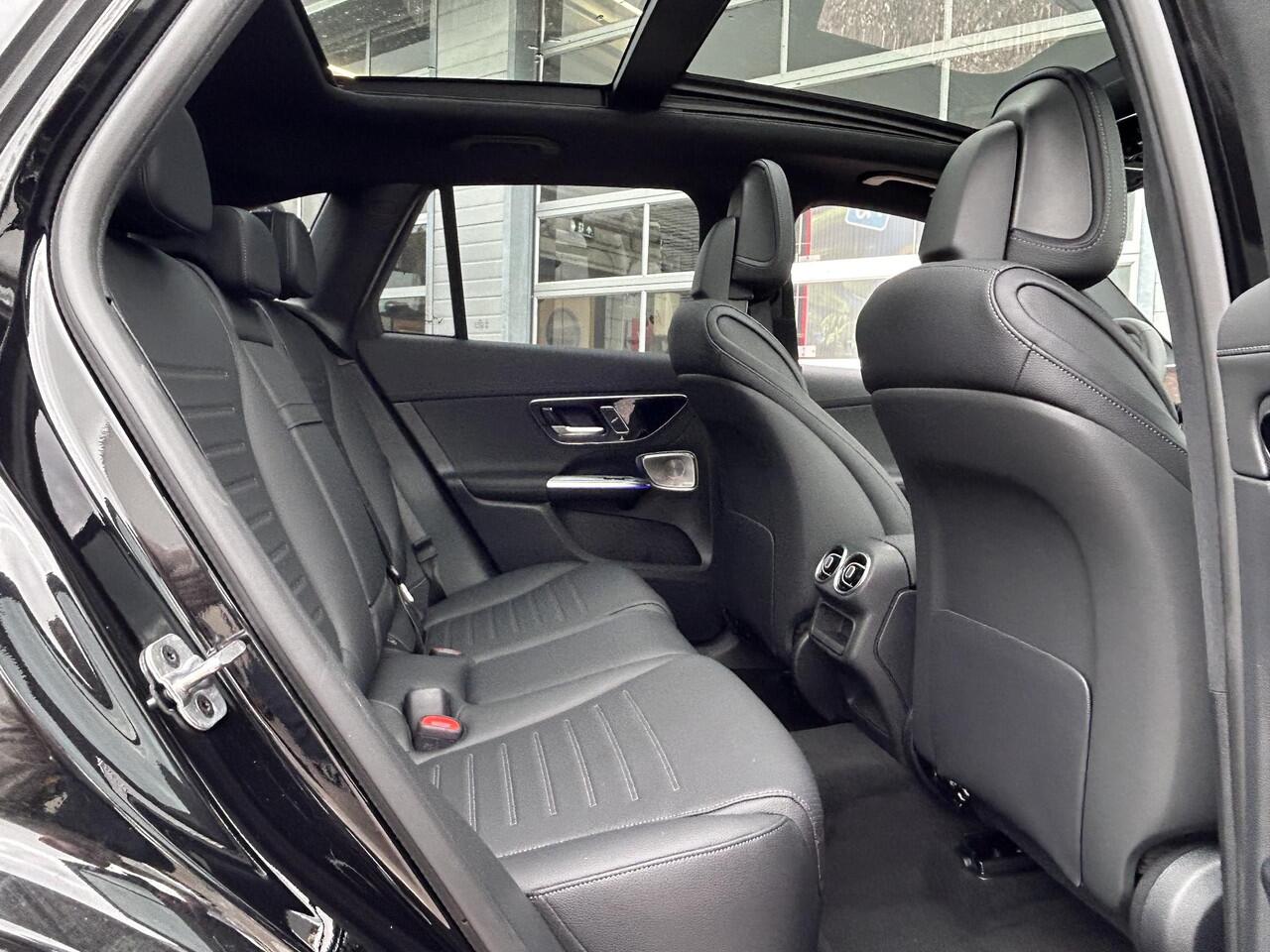 Mercedes-Benz GLC-KLASSE 300 e 4MATIC Sport Edition | Panoramadak | Premium Pakket | Night Pakket | Winter Pakket | Burmester 3D Surround | DISTRONIC Afstandsassistent | 360° Camera | Elektrisch Verstelbare Stoelen + Memory