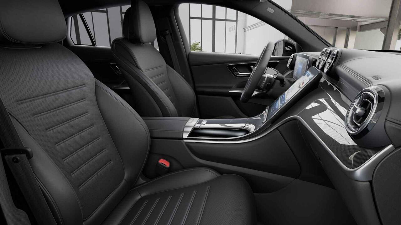 Mercedes-Benz GLC-KLASSE 300e 4MATIC Sport Edition | Panoramaschuifdak | Premium pakket | Nightpakket | Treeplanken | 360° camera | Dodehoekassistent | DIGITAL LIGHT |