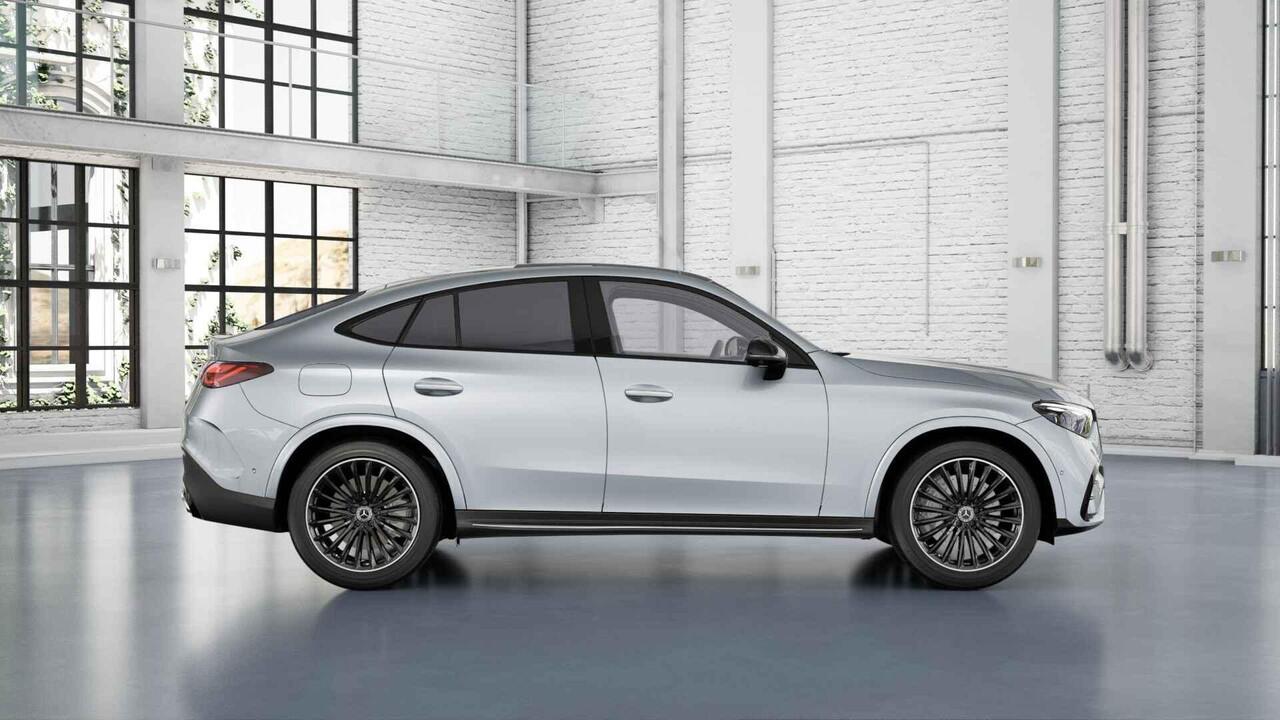 Mercedes-Benz GLC-KLASSE 300e 4MATIC Sport Edition | Panoramaschuifdak | Premium pakket | Nightpakket | Treeplanken | 360° camera | Dodehoekassistent | DIGITAL LIGHT |