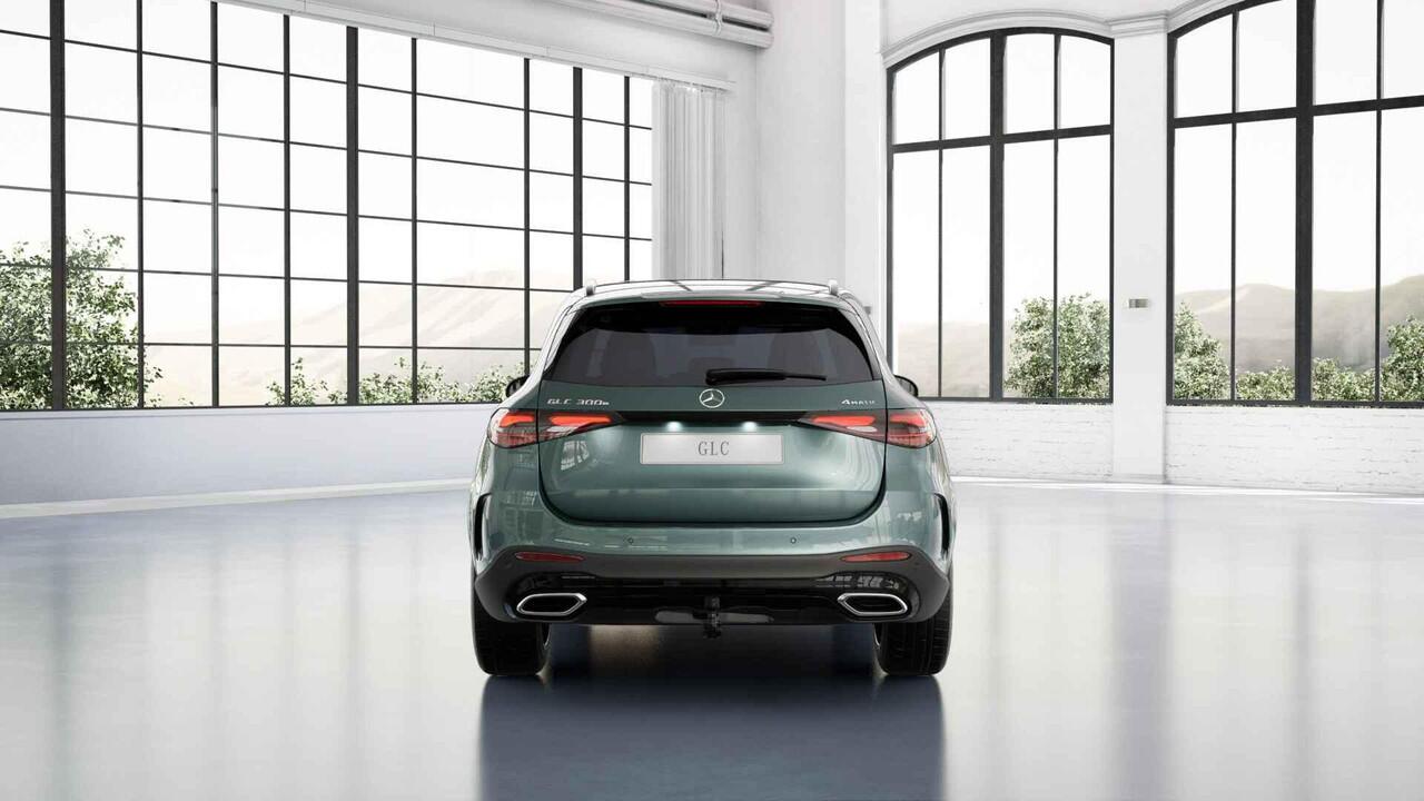 Mercedes-Benz GLC-KLASSE 300e 4MATIC Sport Edition | Panoramaschuifdak | Premium Plus | Night | Head-up | Rijassistentiepakket Plus | Trekhaak | Burmester |