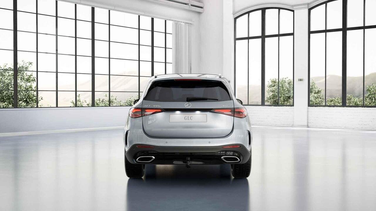 Mercedes-Benz GLC-KLASSE 300e 4MATIC Sport Edition | Panoramaschuifdak | Premium Plus | Techniek pakket | Luchtvering | Rijassistentiepakket Plus | Trekhaak | Burmester |