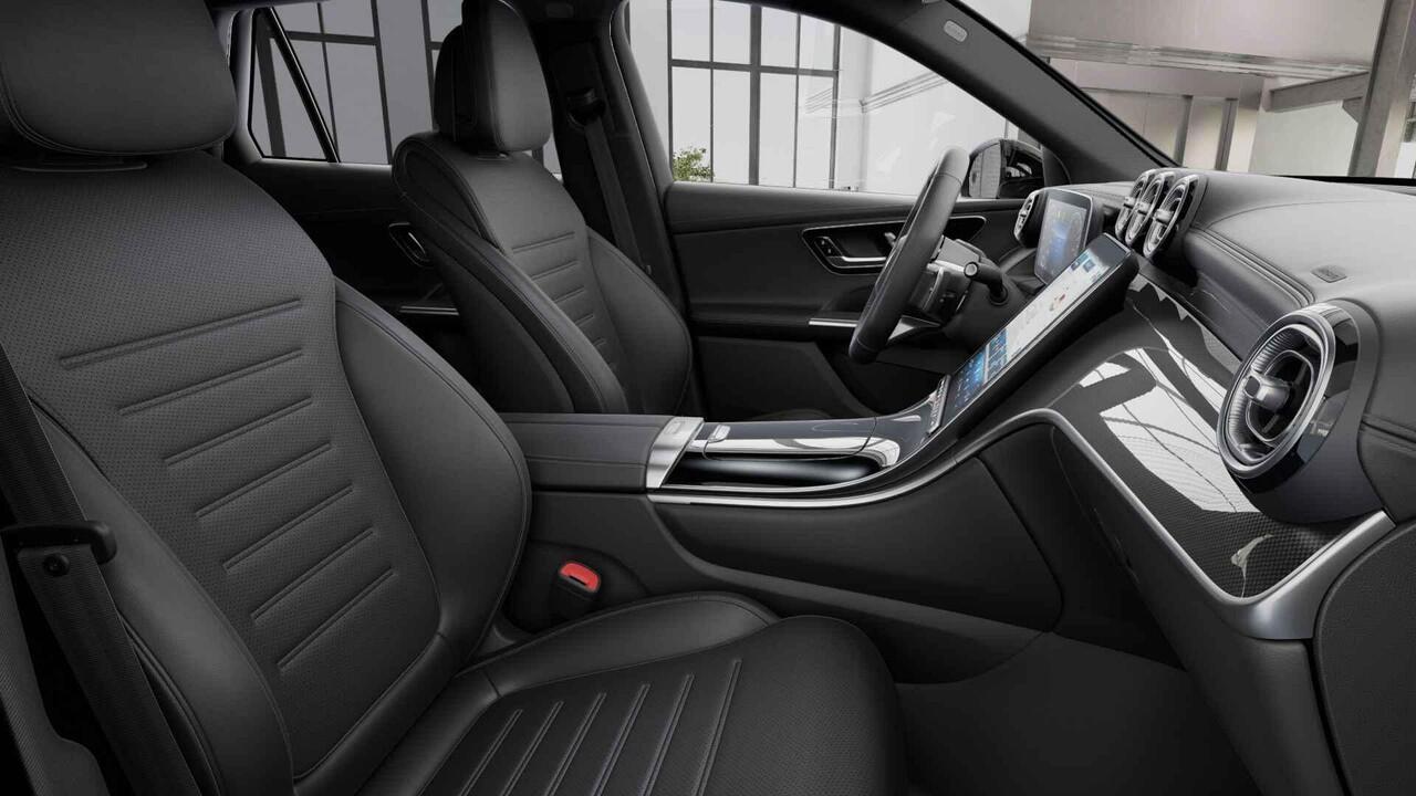 Mercedes-Benz GLC-KLASSE 300e 4MATIC Sport Edition | Panoramaschuifdak | Premium Plus | Techniek pakket | Luchtvering | Rijassistentiepakket Plus | Trekhaak | Burmester |