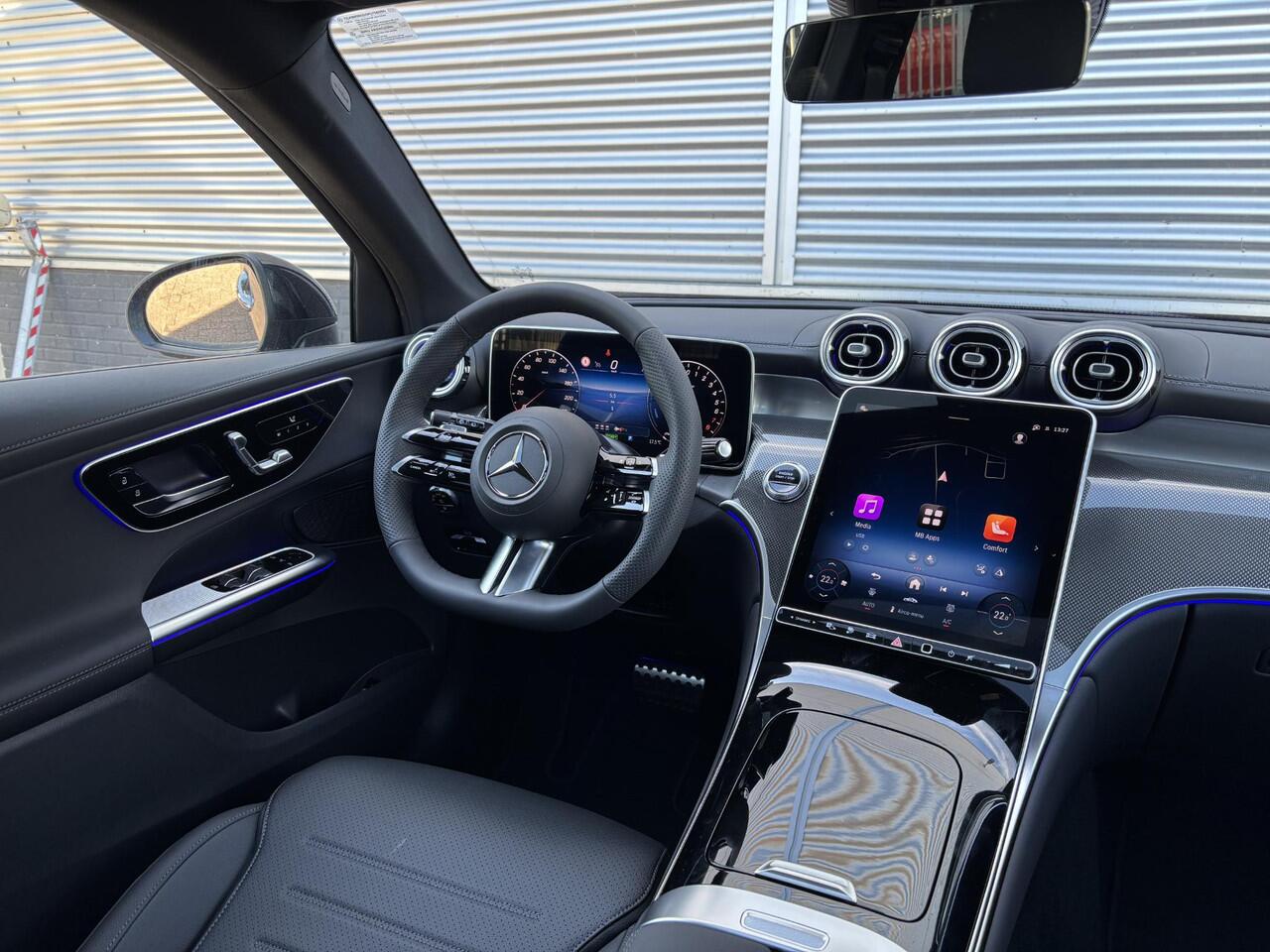 Mercedes-Benz GLC-KLASSE 300e 4MATIC Sport Edition | Panoramaschuifdak | Premium pakket | Nightpakket | 360° camera | Dodehoekassistent | DIGITAL LIGHT |