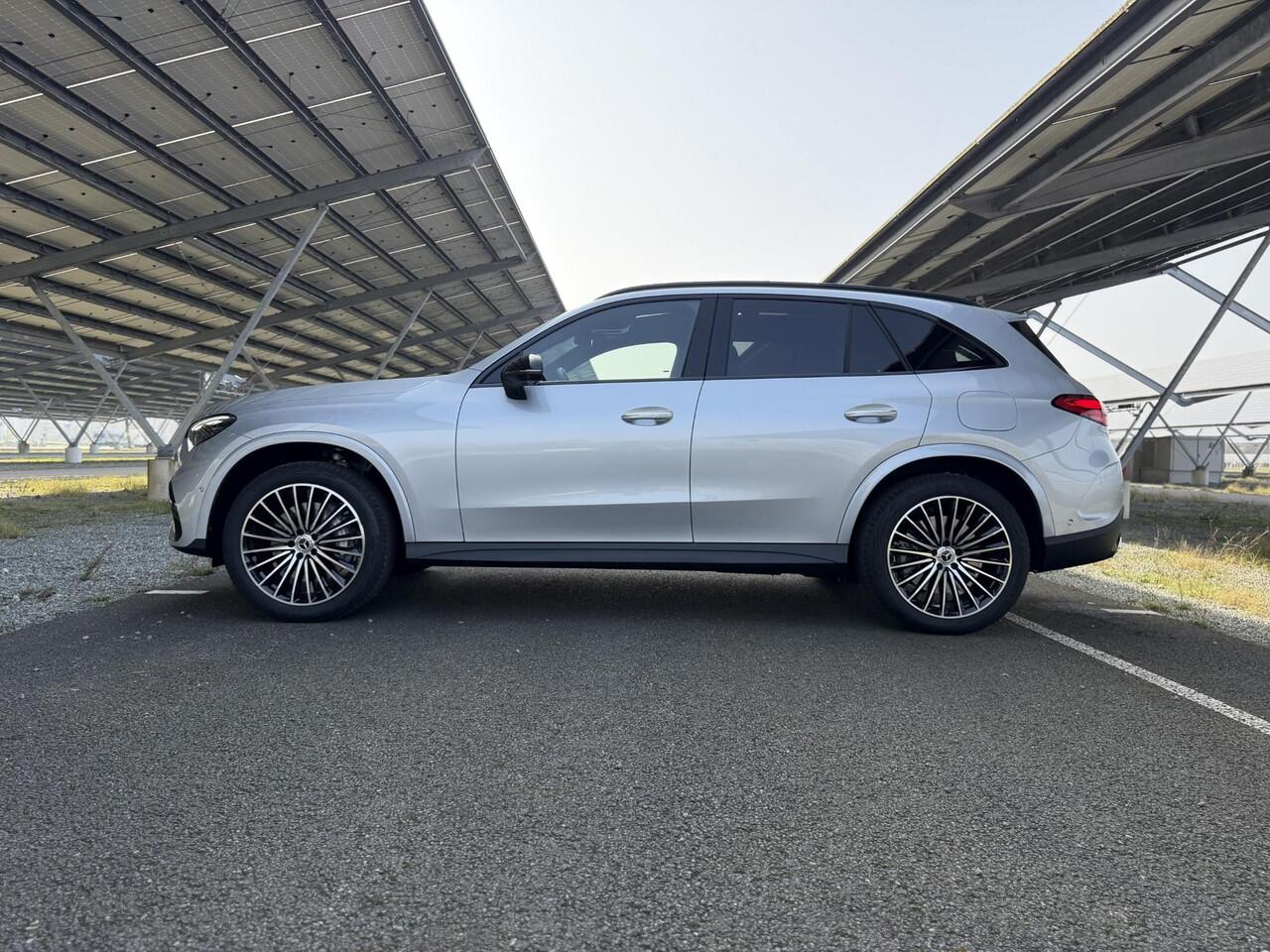 Mercedes-Benz GLC-KLASSE 300e 4MATIC Sport Edition | Night | Panoramaschuifdak | Premium pakket | 360° camera | Dodehoekassistent | DIGITAL LIGHT |