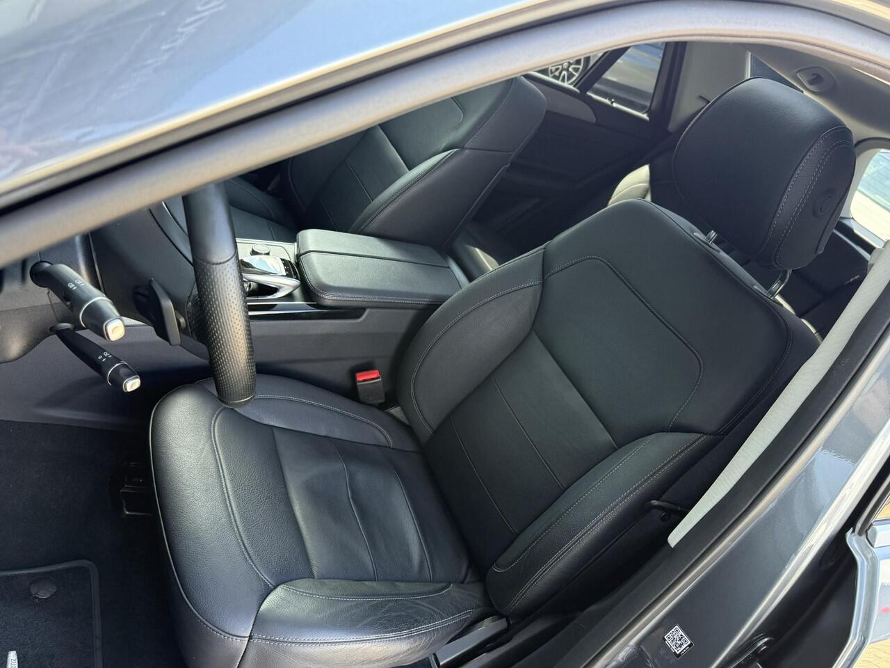 Mercedes-Benz GLE-KLASSE 400 4MATIC AMG Sport Edition Panorama dak | Or. NL auto | Dealer onderhouden