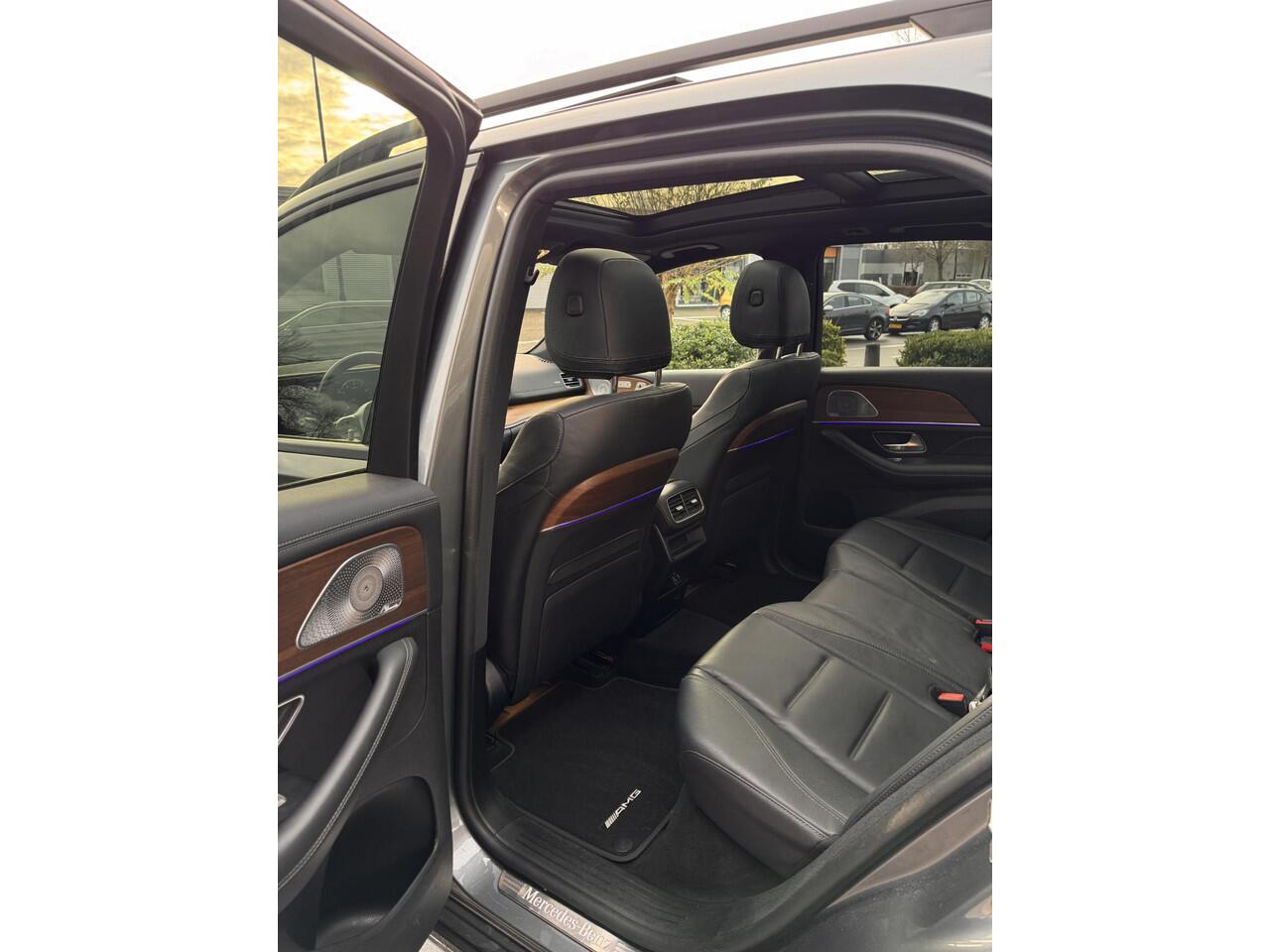 Mercedes-Benz GLE-KLASSE 450 4MATIC Premium Plus AMG Luchtvering Pano Treeplanken Navi Burmeister 22"
