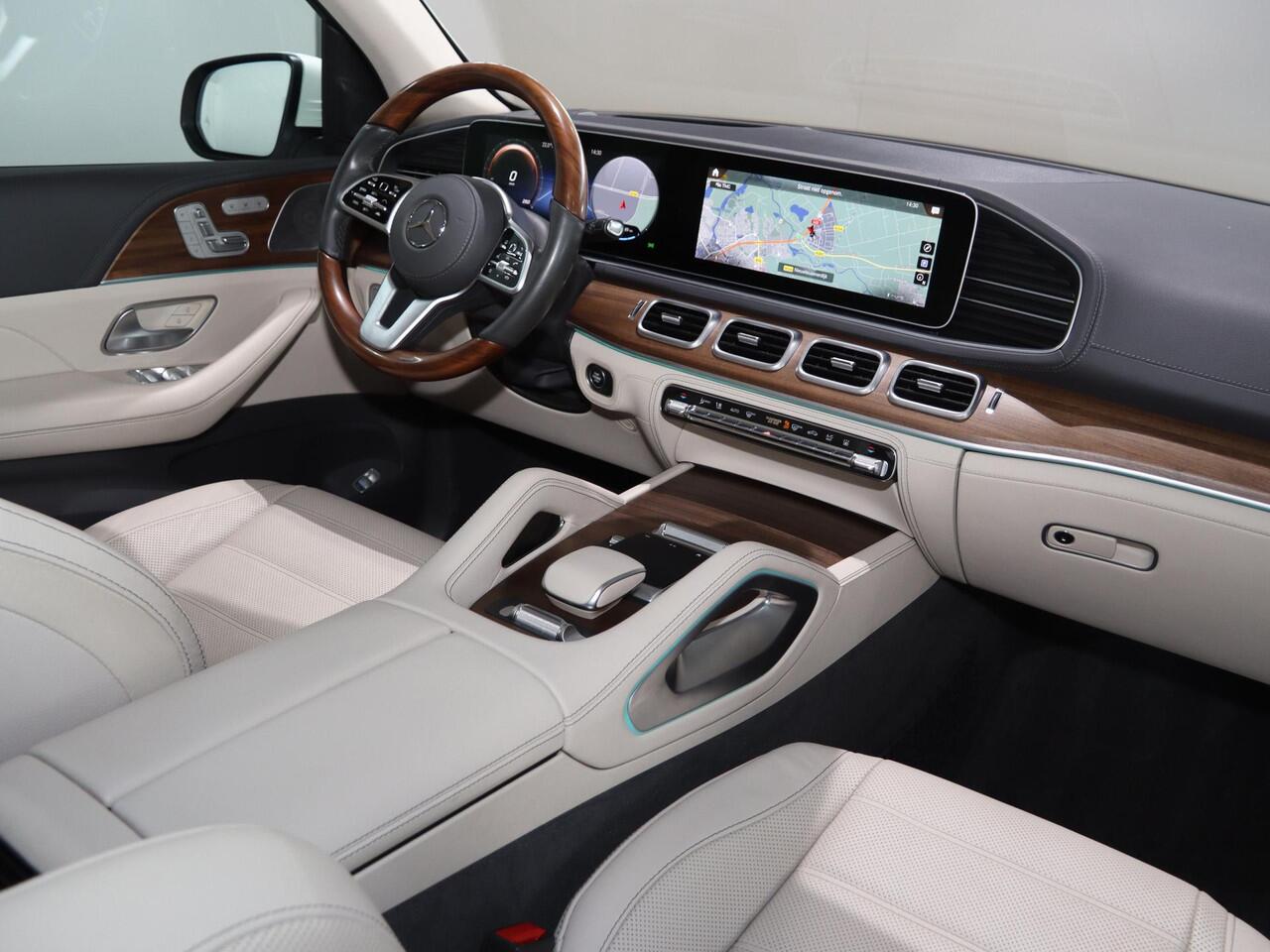 Mercedes-Benz GLE-KLASSE 350 de 4MATIC Premium Plus | AMG | Trekhaak | Panoramadak | Luchtvering | Burmester | Headup | Widescreen |
