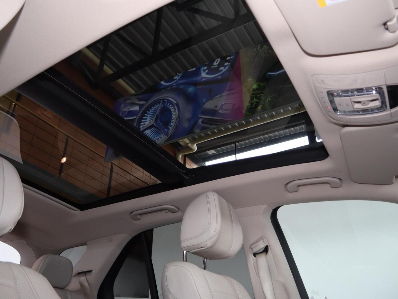 Mercedes-Benz GLE-KLASSE 350 de 4MATIC Premium Plus | AMG | Trekhaak | Panoramadak | Luchtvering | Burmester | Headup | Widescreen |