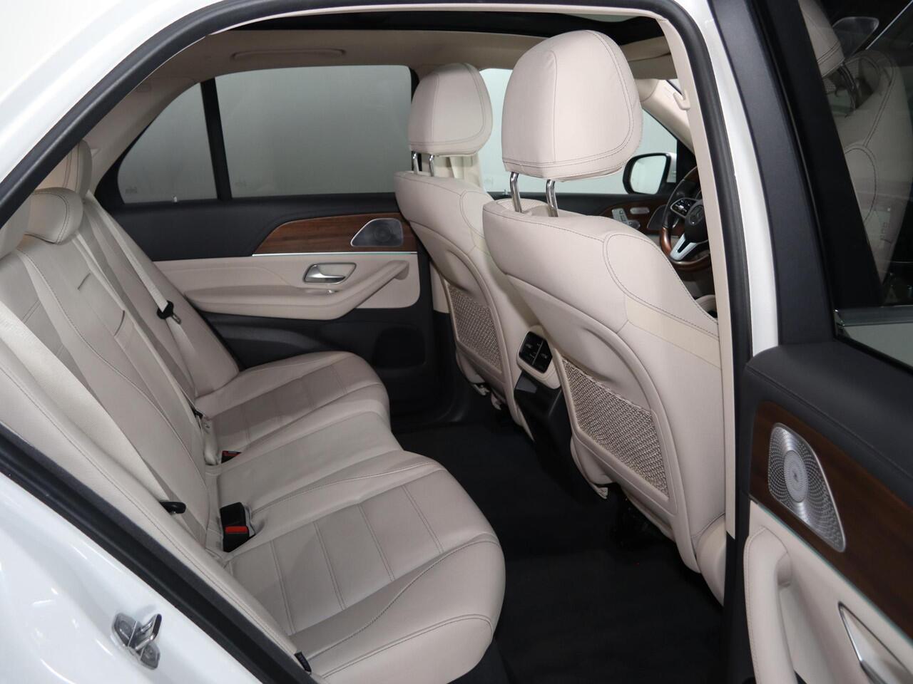 Mercedes-Benz GLE-KLASSE 350 de 4MATIC Premium Plus | AMG | Trekhaak | Panoramadak | Luchtvering | Burmester | Headup | Widescreen |