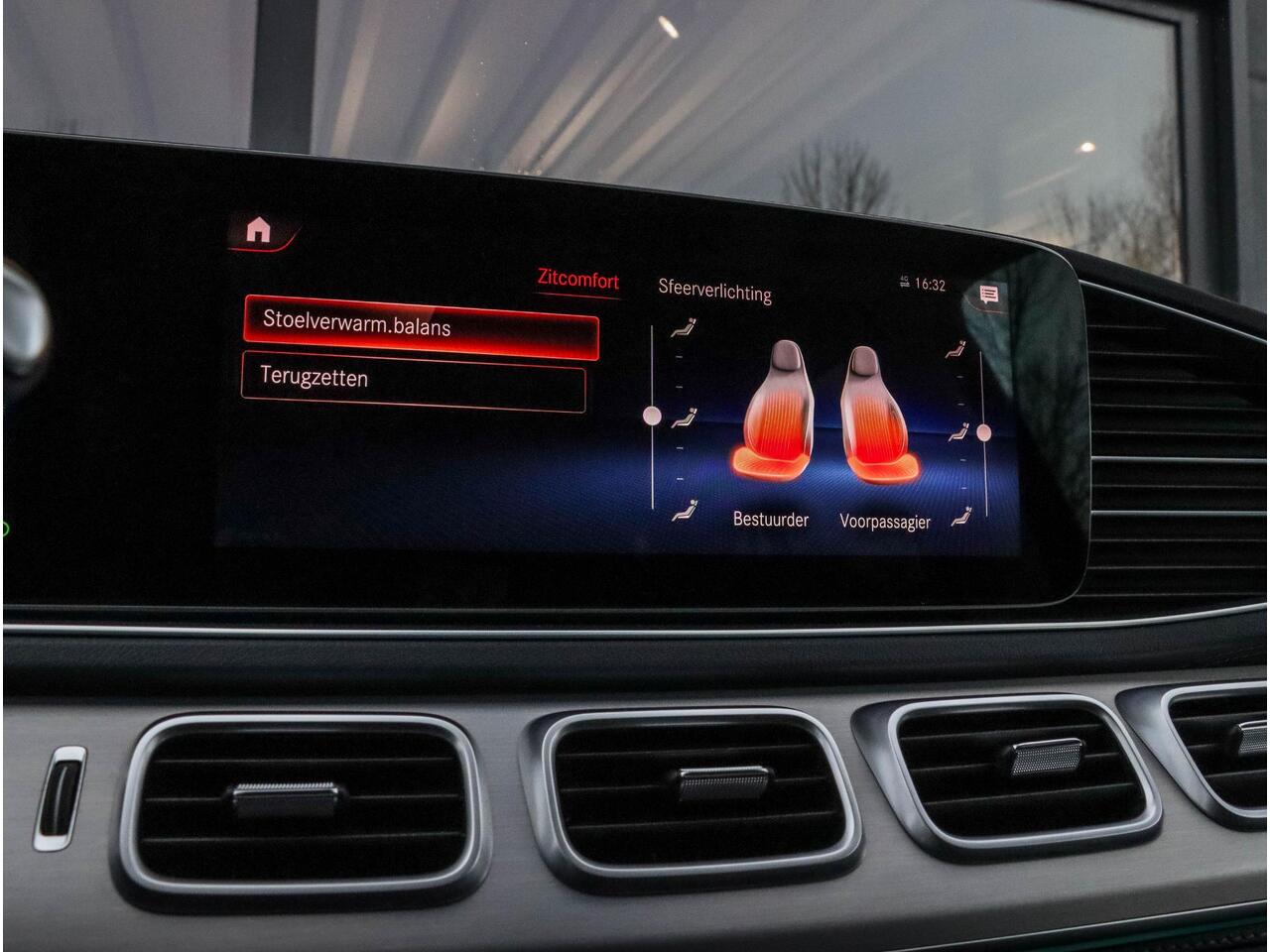 Mercedes-Benz GLE-KLASSE 350 e 4MATIC AMG Night Trekhaak 1e eig. Brilliant Blue