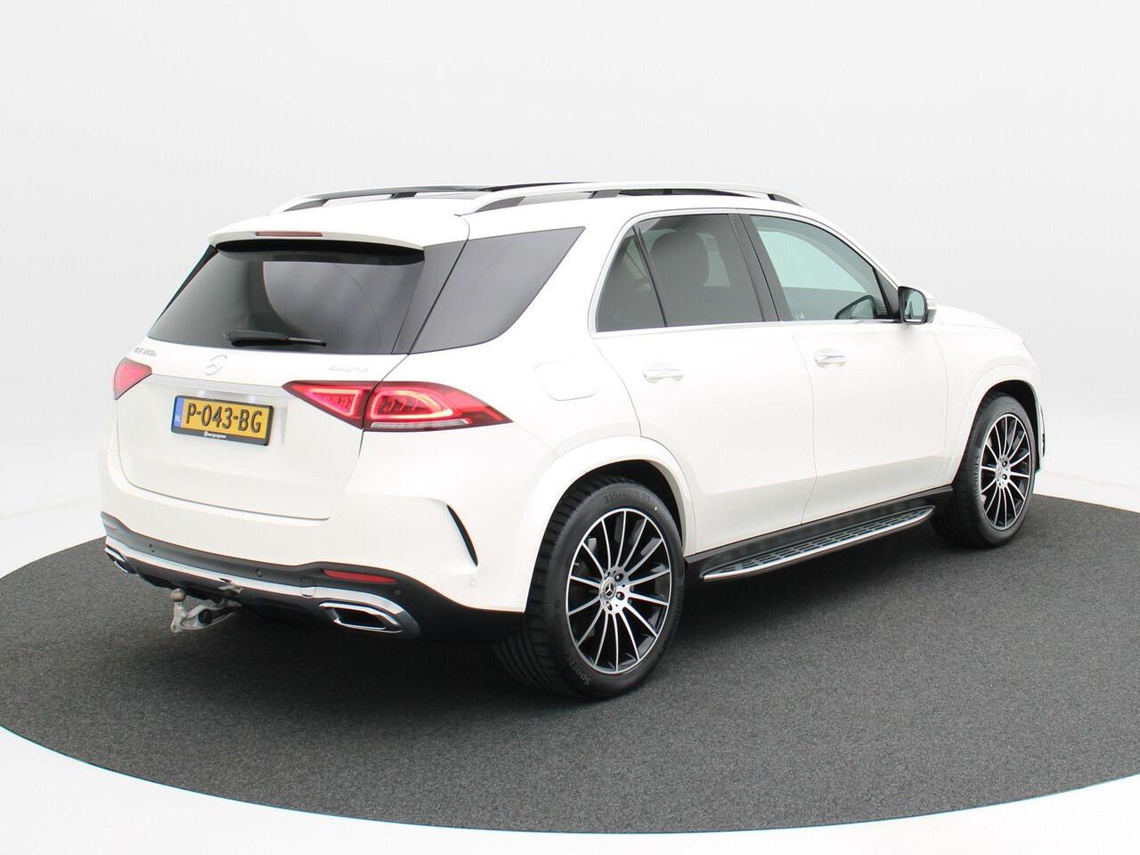 Mercedes-Benz GLE-KLASSE 350 e 4MATIC Premium Plus | Adaptive Cruise | CarPlay | Navigatie | Bluetooth | Stoelverwarming | Head Up Display | Panoramadak | Trekhaak | 21 Inch | 52.578 Km!!