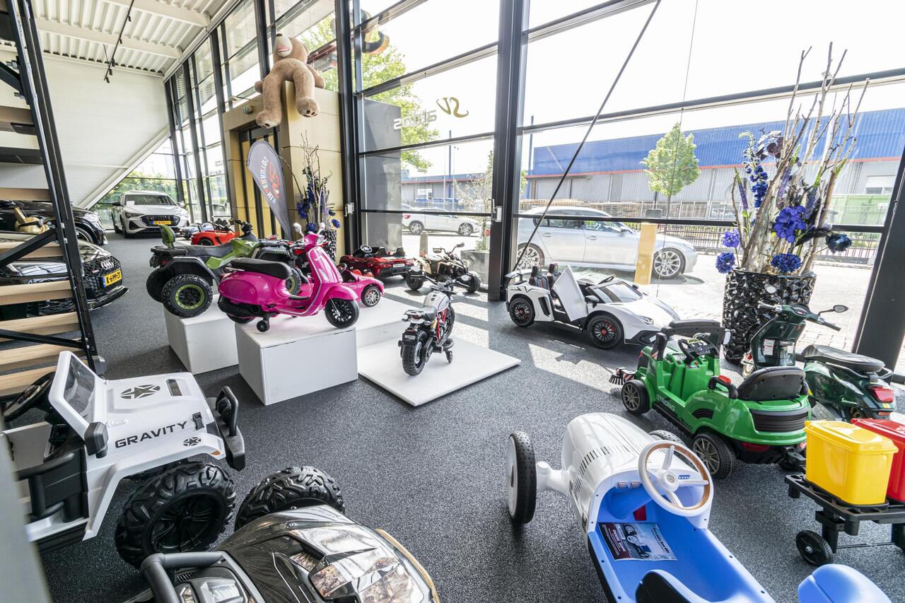 Mercedes-Benz GLE-KLASSE Coupé GLE450d AMG 367pk Panoramadak *BTW* Trekhaak Night pakket Widescreen Luchtvering 1e eigenaar! 22" LMV