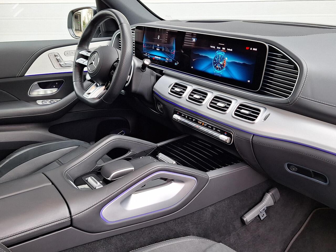 Mercedes-Benz GLE-KLASSE AMG 53 4MATIC+ | Panoramadak | RijAssistent + | AMG Nightpakket | 360° Camera | Head-up Display | Burmester | Trekhaak | Sfeerverlichting | Memorystoelen