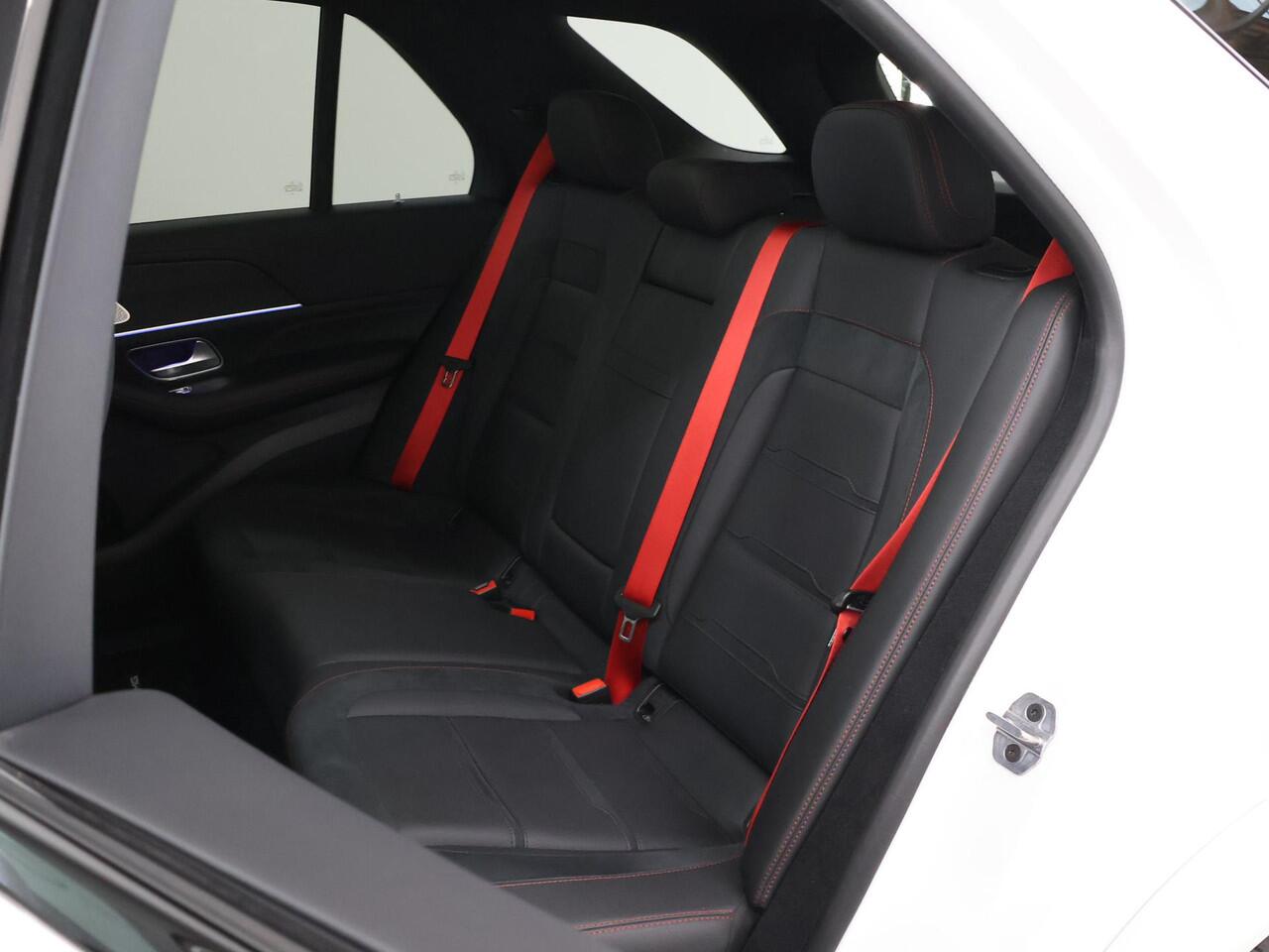 Mercedes-Benz GLE-KLASSE AMG 53 Hybrid 4MATIC+ | Night pakket | Rij assistentie pakket | Premium pakket | Treeplanken verlicht |