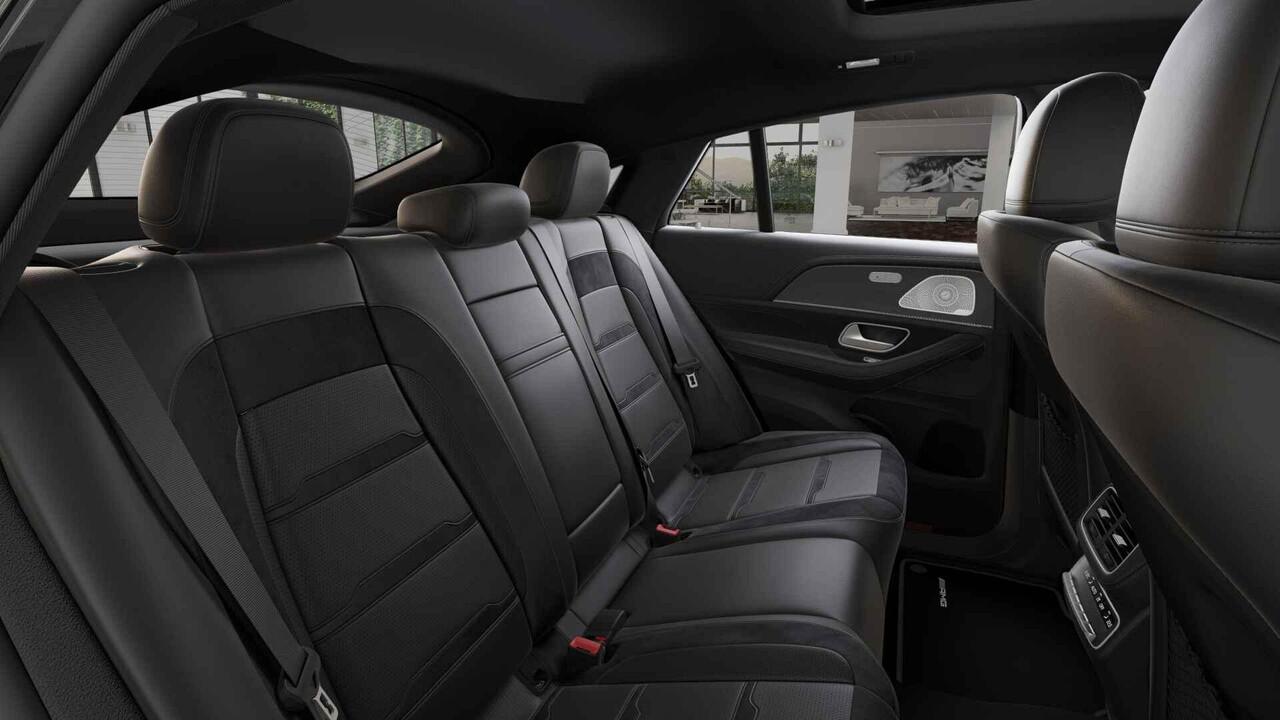 Mercedes-Benz GLE-KLASSE Coupé AMG 53 Hybrid 4MATIC+ Premium Plus | Panoramaschuifdak | 22 inch AMG-velgen | AMG Nightpakket | Trekhaak | Burmester | AIRMATIC | Winterpakket |