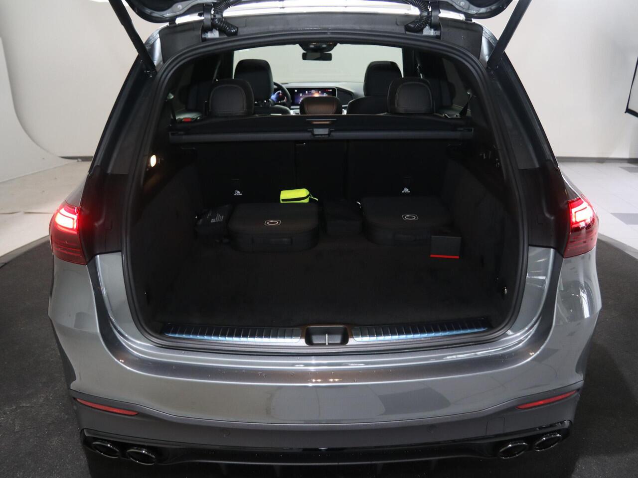 Mercedes-Benz GLE-KLASSE AMG 53 Hybrid 4MATIC+ Night Edition | Premium Plus | Panoramaschuifdak | Trekhaak | Treeplanken | 22" lichtmetalen velgen | AIRMATIC | Stoelventilatie |