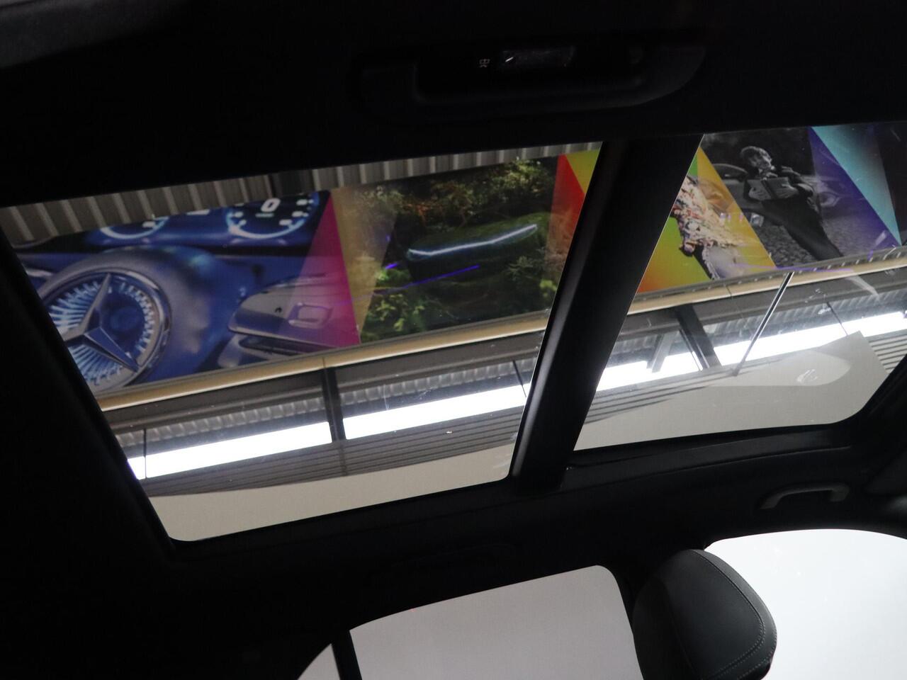 Mercedes-Benz GLE-KLASSE AMG 53 Hybrid 4MATIC+ Night Edition | Premium Plus | Panoramaschuifdak | Trekhaak | Treeplanken | 22" lichtmetalen velgen | AIRMATIC | Stoelventilatie |