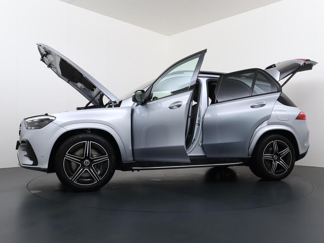 Mercedes-Benz GLE-KLASSE 400 e 4MATIC Sport Edition | AMG Line | Premium Plus Pakket | Night Pakket | Rijassistentie Pakket | Warmte Comfort Pakket | Winter Pakket | Panoramadak | Trekhaak | Treeplanken | AIRMATIC Luchtvering | Burmester 3D Surround | 360° Camera | Head-up Displa