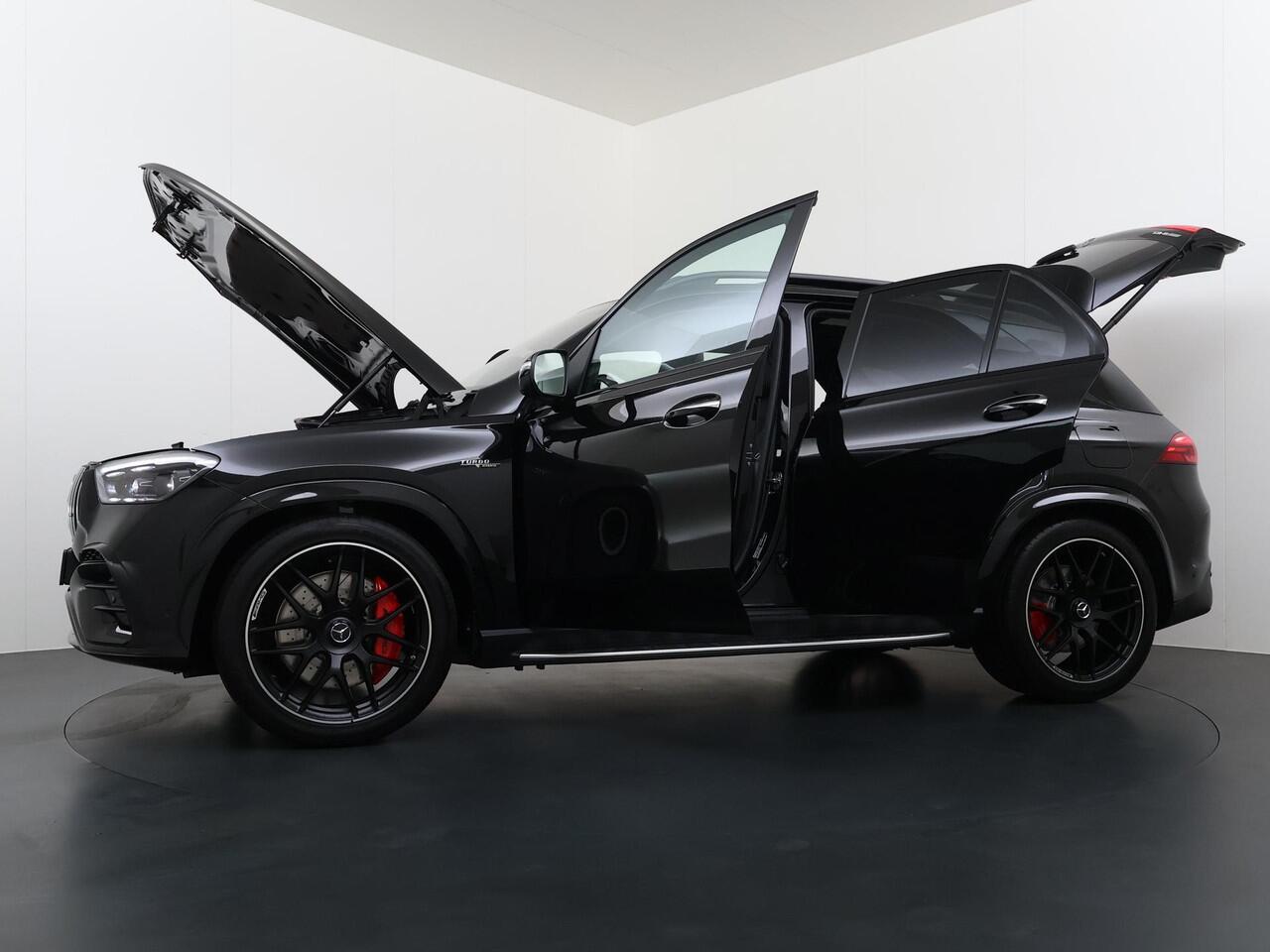 Mercedes-Benz GLE-KLASSE AMG 53 Hybrid 4MATIC+ Night Edition | Premium Plus | Night Pakket | Rijassistentie Pakket | Sierdelen Pakket Exclusief | Winter Pakket | Panoramadak | Trekhaak | Treeplanken | AIRMATIC Luchtvering | Burmester 3D Surround | 360° Camera | Head-up Display | 