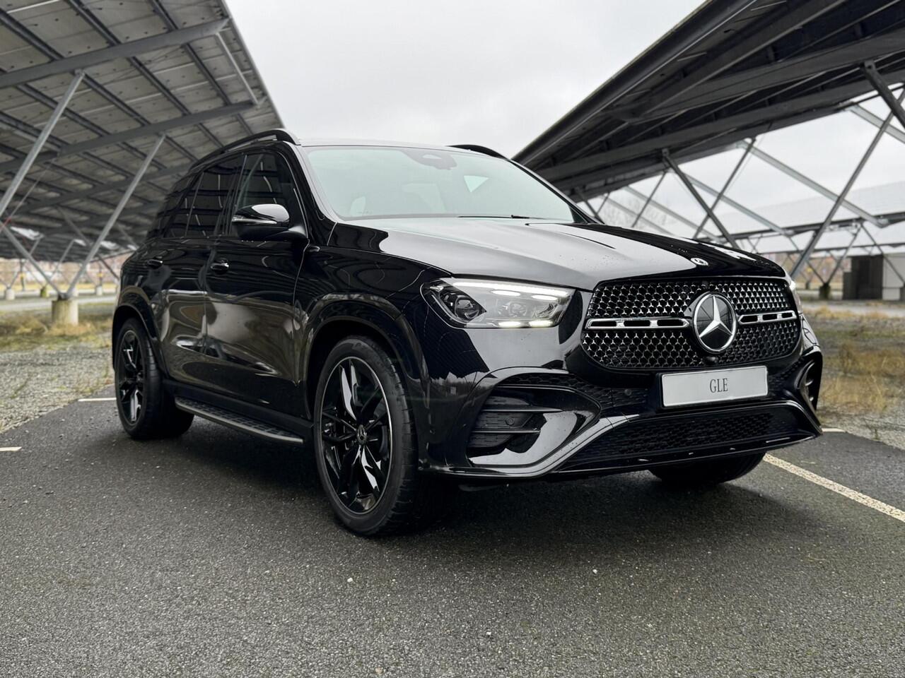 Mercedes-Benz GLE-KLASSE 400e 4MATIC Sport Edition | Night | Premium Plus | Panoramaschuifdak | AIRMATIC | Trekhaak | Burmester | Massagestoelen | 22 inch AMG Velgen | Winter pakket |