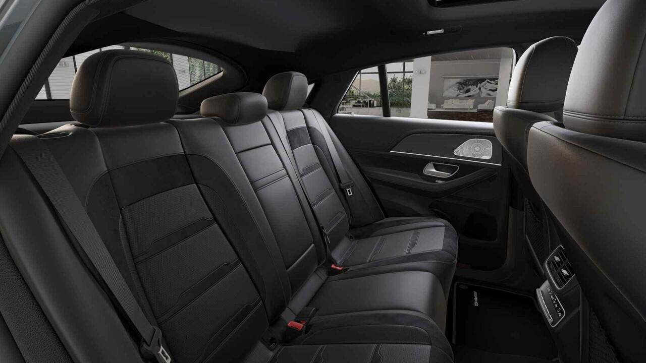Mercedes-Benz GLE-KLASSE AMG 53 Hybrid 4MATIC+ Premium Plus | Panoramaschuifdak | 22 inch AMG-velgen | AMG Nightpakket | Trekhaak | Burmester | AIRMATIC | Winterpakket |