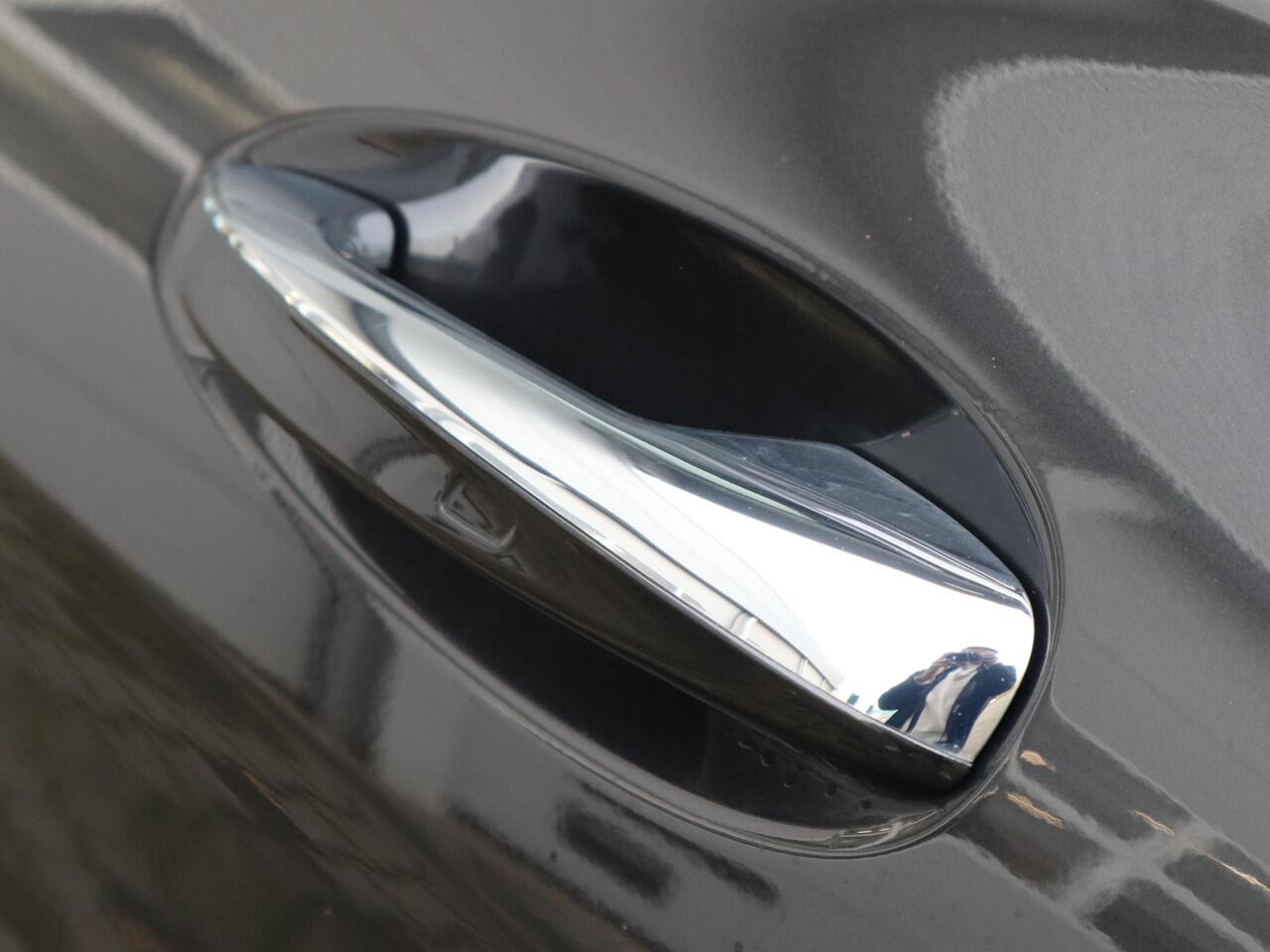 Mercedes-Benz Glc Coupé 300e 4MATIC Business Solution AMG