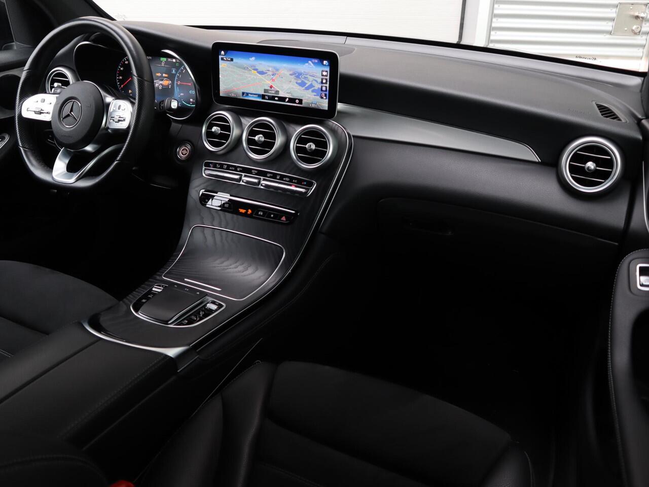 Mercedes-Benz Glc Coupé 300e 4MATIC Business Solution AMG