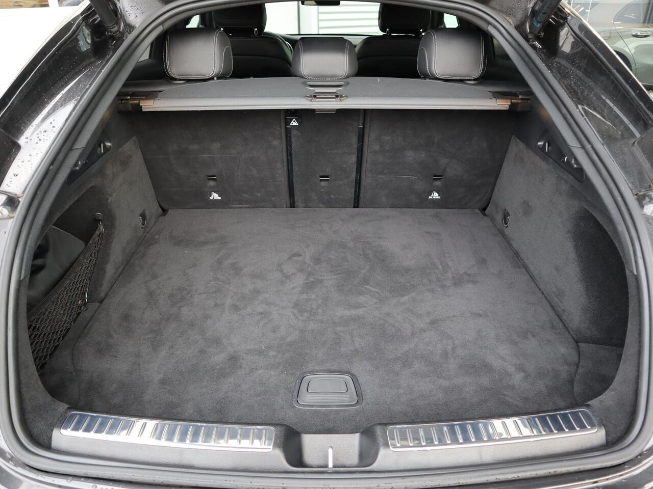 Mercedes-Benz Glc Coupé 300e 4MATIC Business Solution AMG