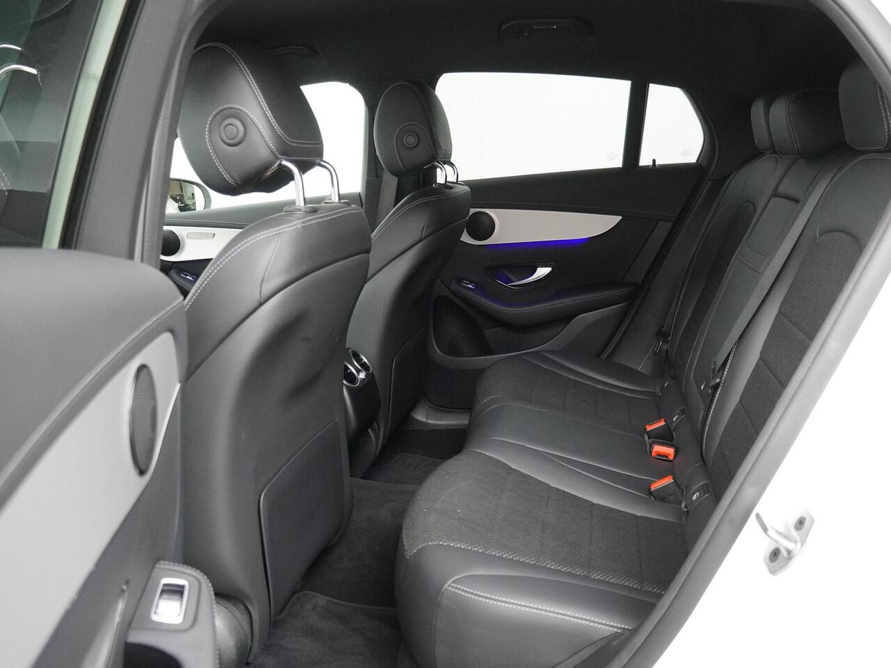 Mercedes-Benz Glc Coupé 300e 4MATIC Business Solution Luxury - Navigatie - Stoelverwarming - Wegklapbare trekhaak