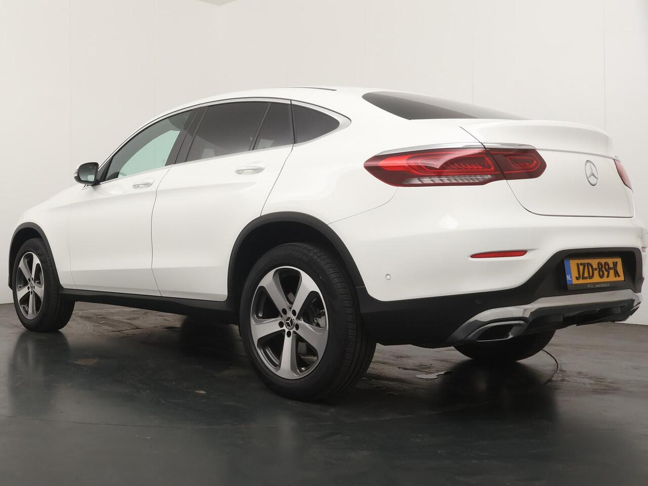 Mercedes-Benz Glc Coupé 300e 4MATIC Business Solution Luxury - Navigatie - Stoelverwarming - Wegklapbare trekhaak